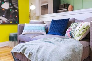 Renta Vacacional - Colourful 2-bedroom Apartment