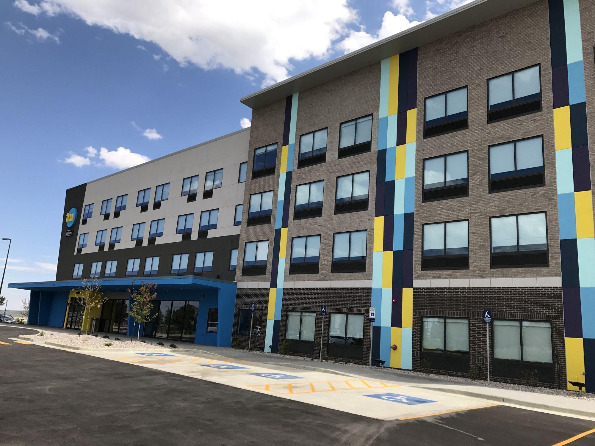 Vista Exterior Tru by Hilton Cedar Rapids Westdale