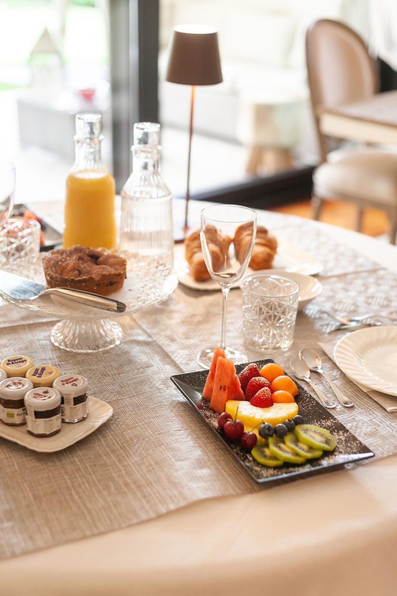 Restaurant Like Home - Boutique Hotel