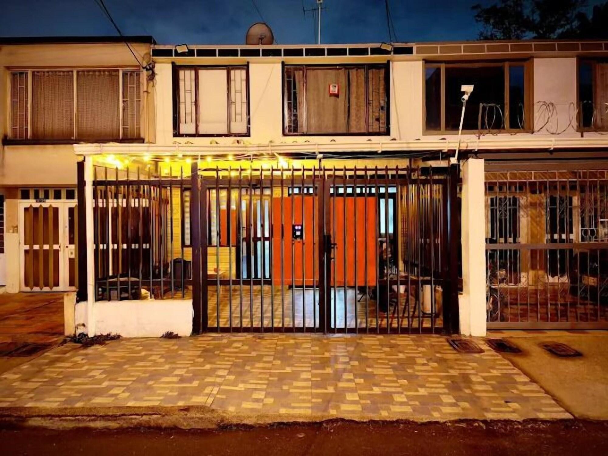 Varios Kuyay Yachi Hostel