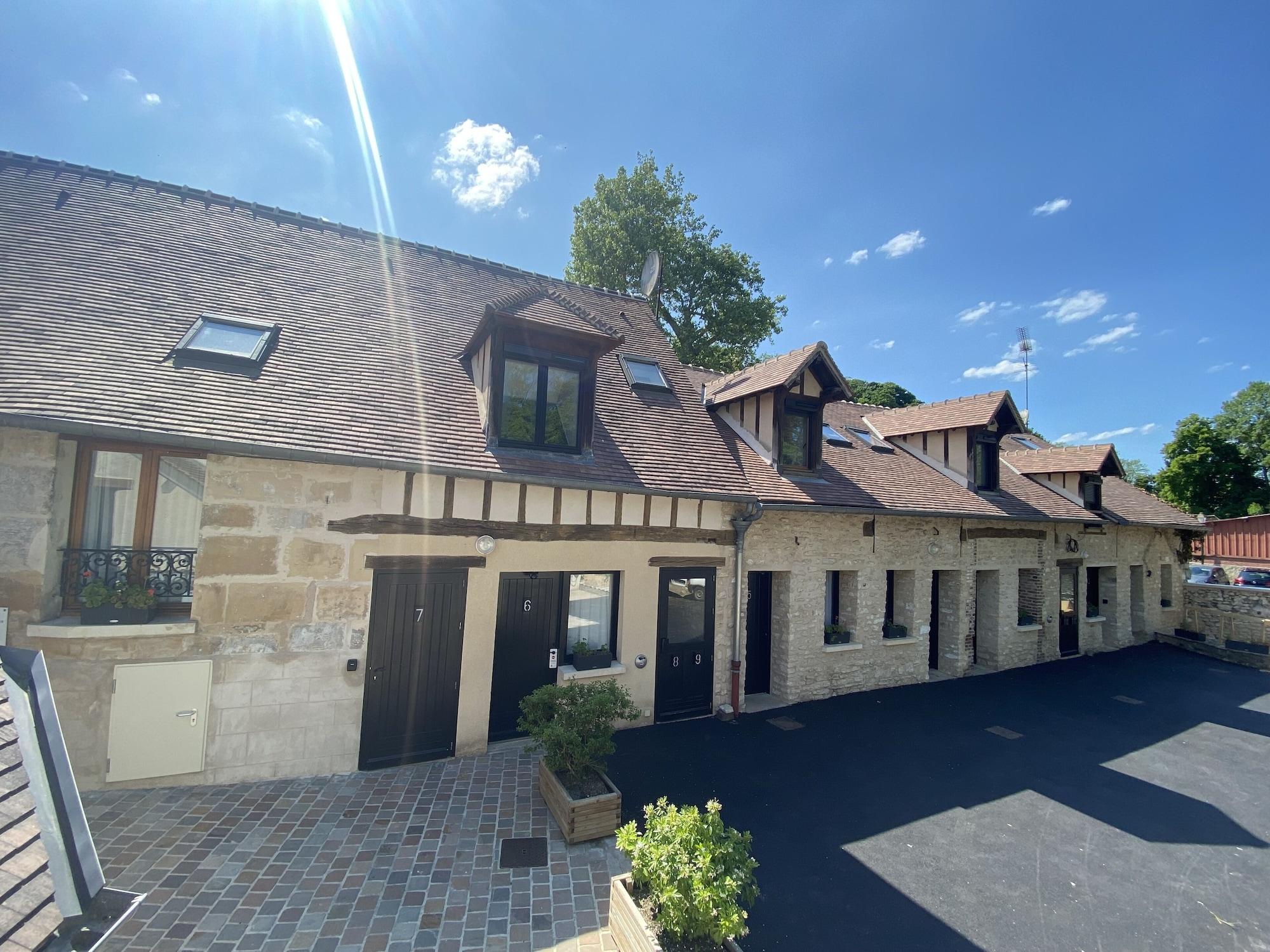 Varios Hôtel Saint Nicolas