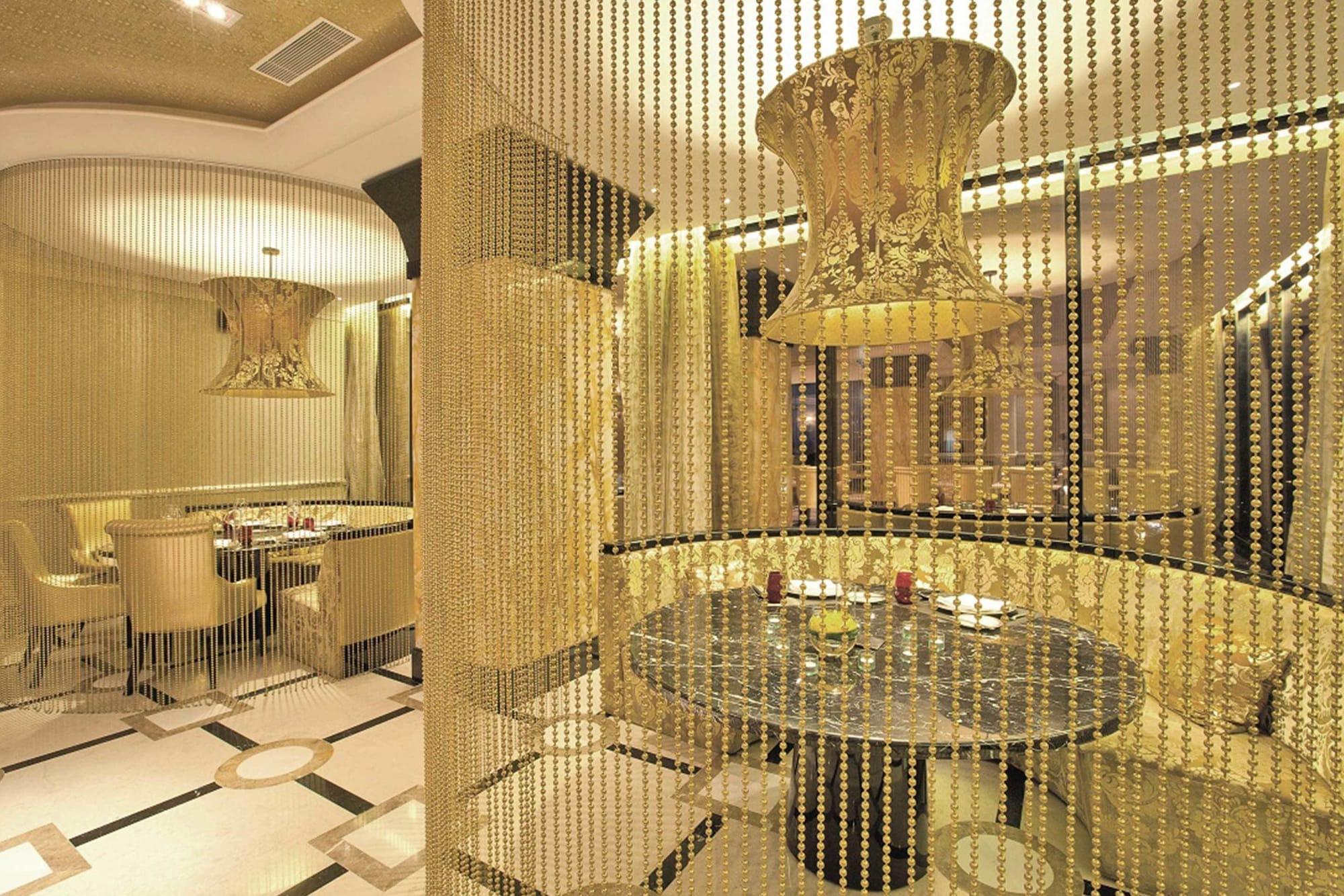 Restaurant The Trans Luxury Hotel