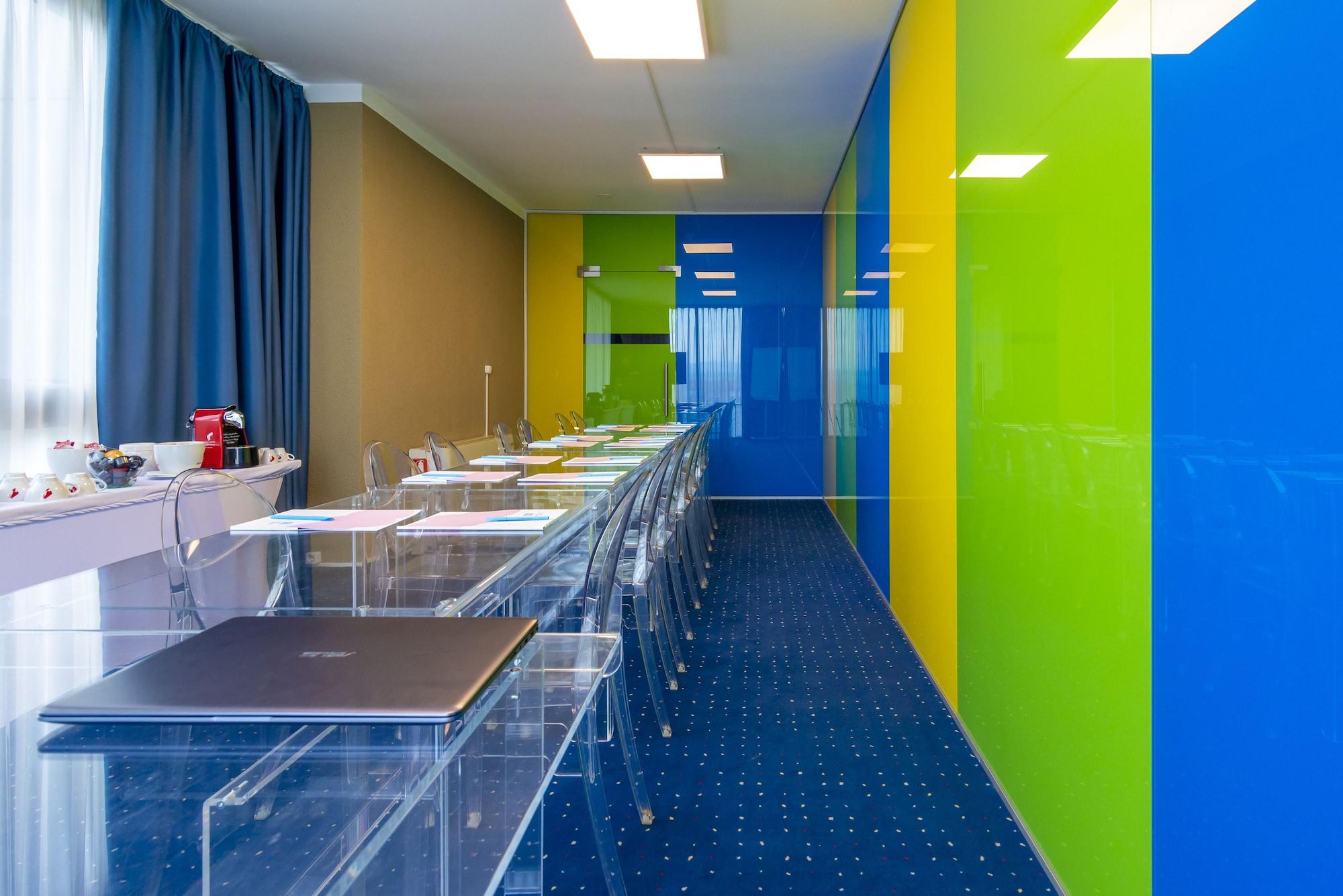 Sala de Reuniones West City Hotel