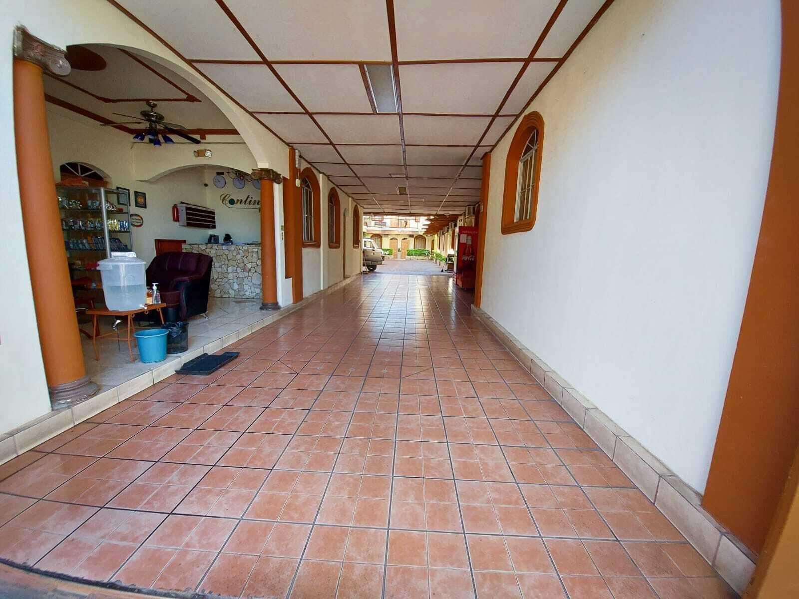 Vista Lobby Continental Plaza Hotel