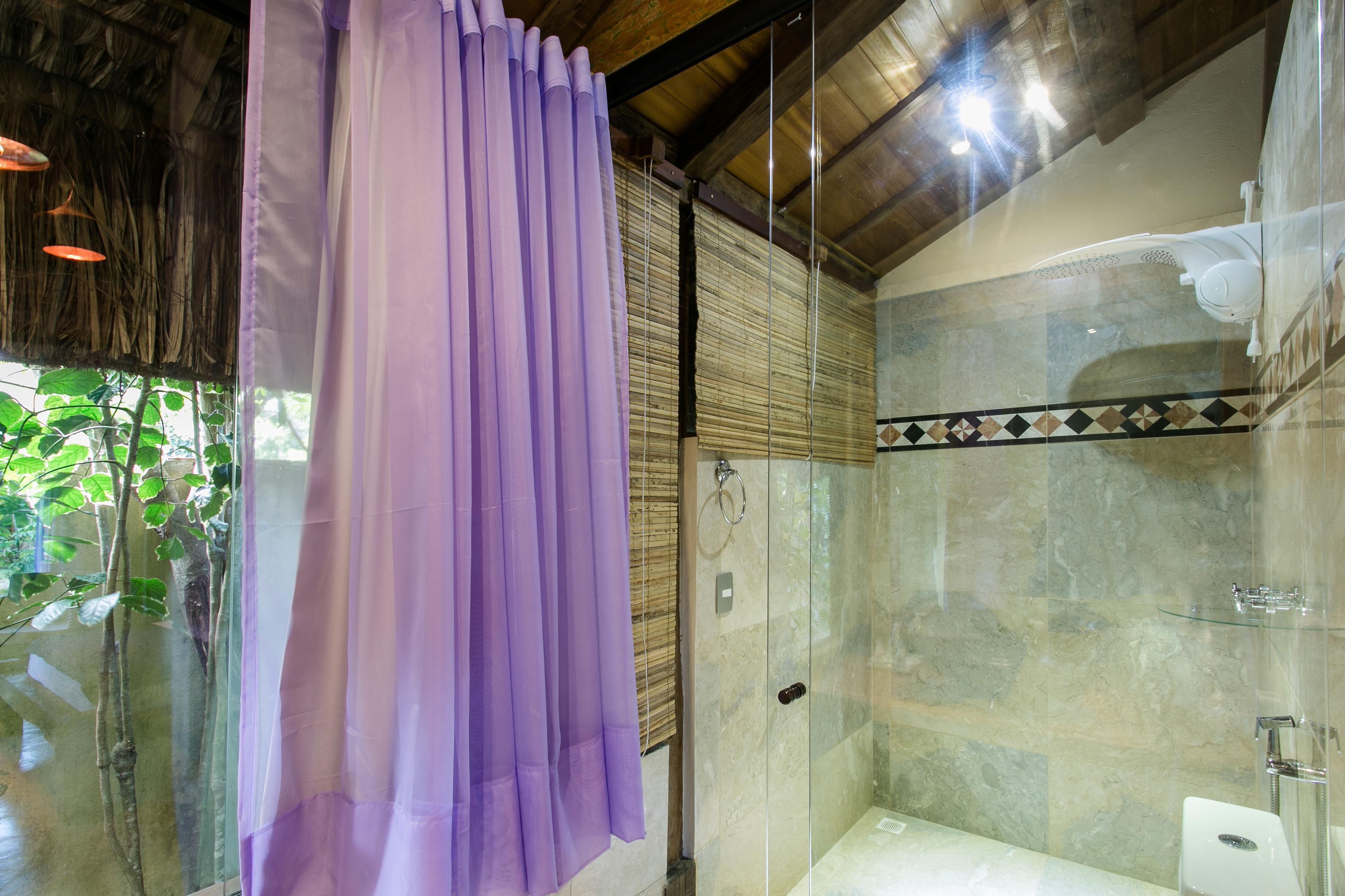 Baño Legian Villa Hotel