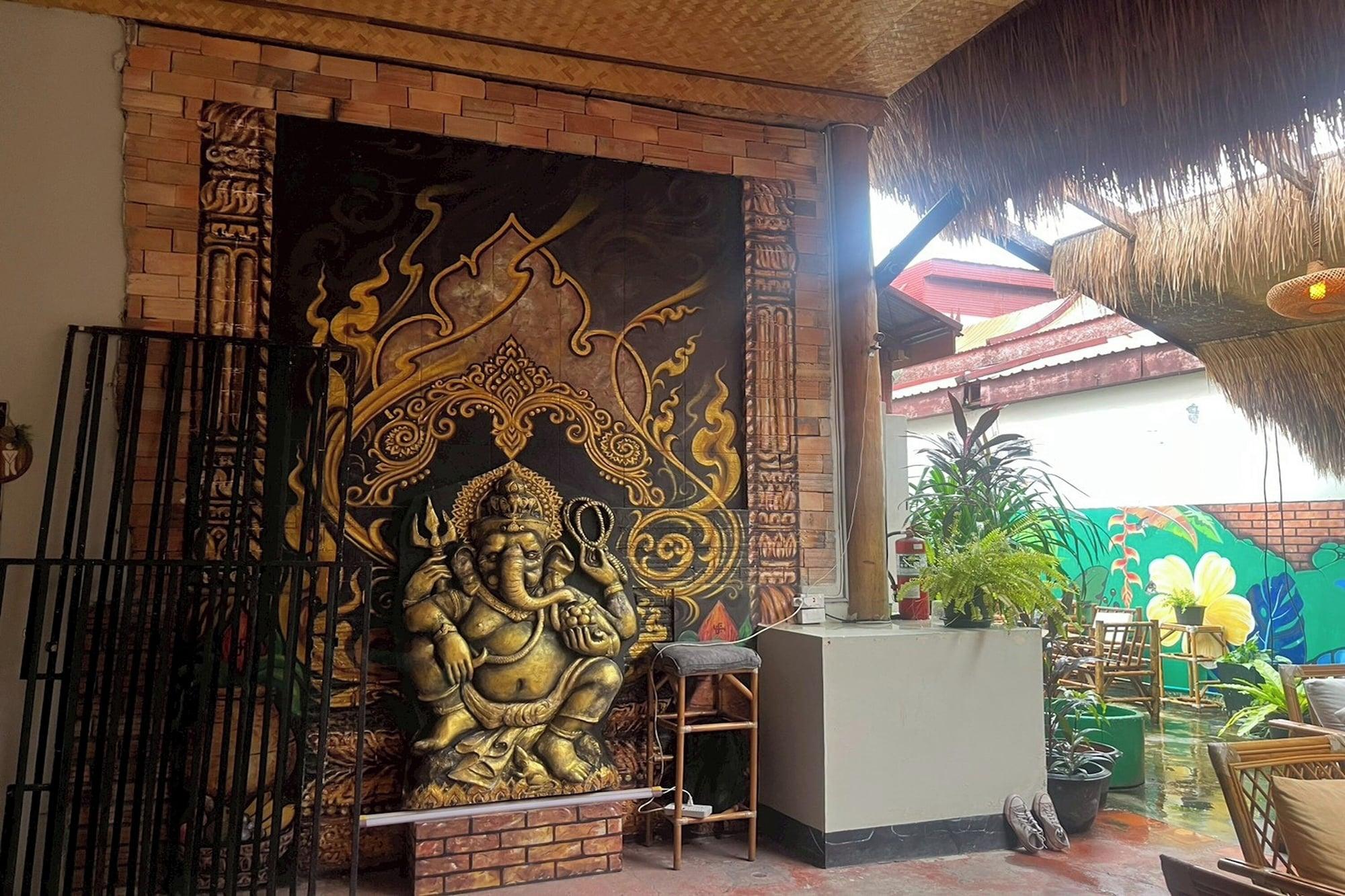 Vista Lobby Noah’s Ark Cannabis Bar Restaurant Hostel