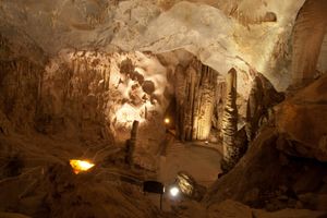 Actividad - Grutas de García