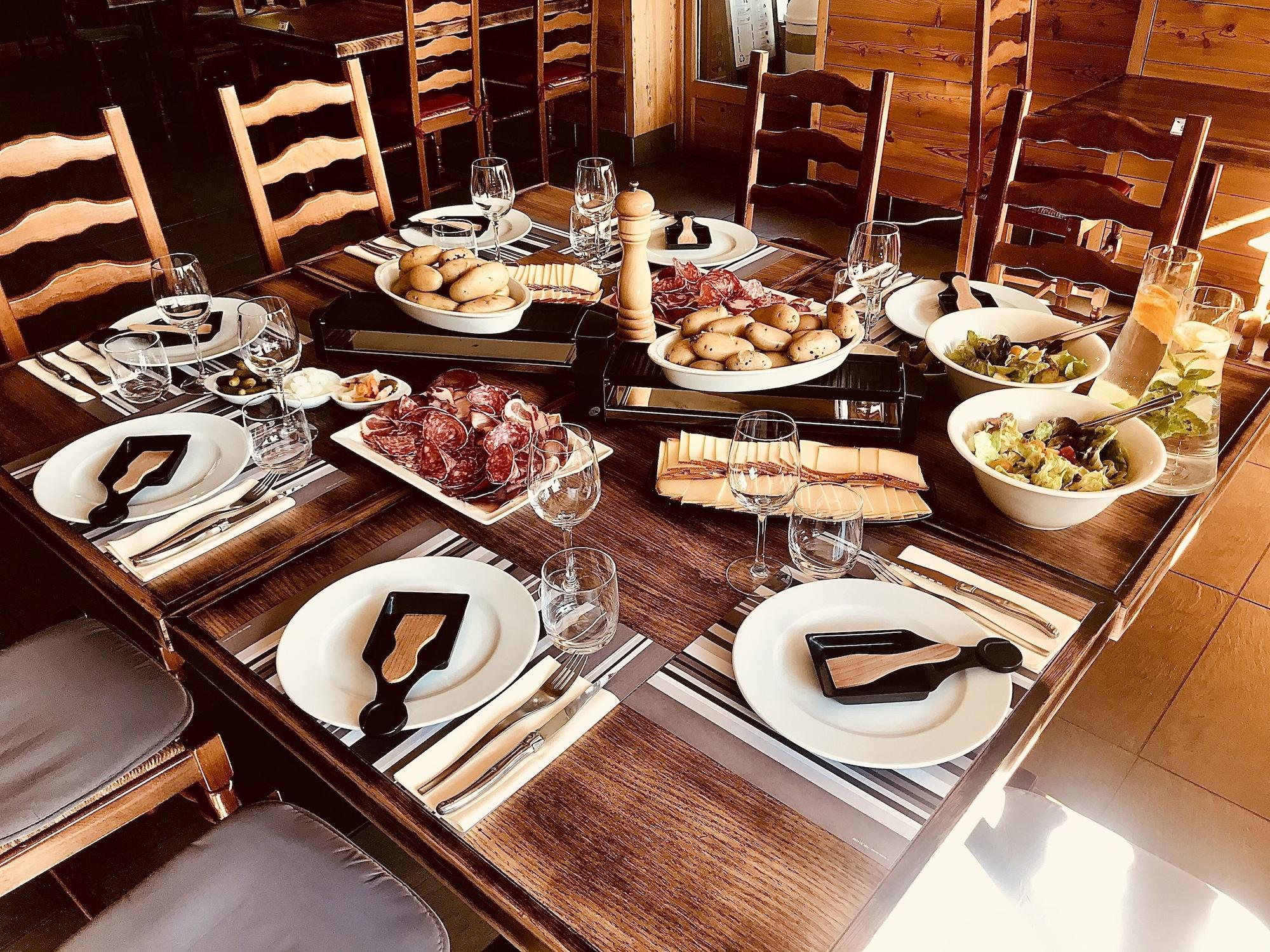 Restaurant LES ROCHES 1500