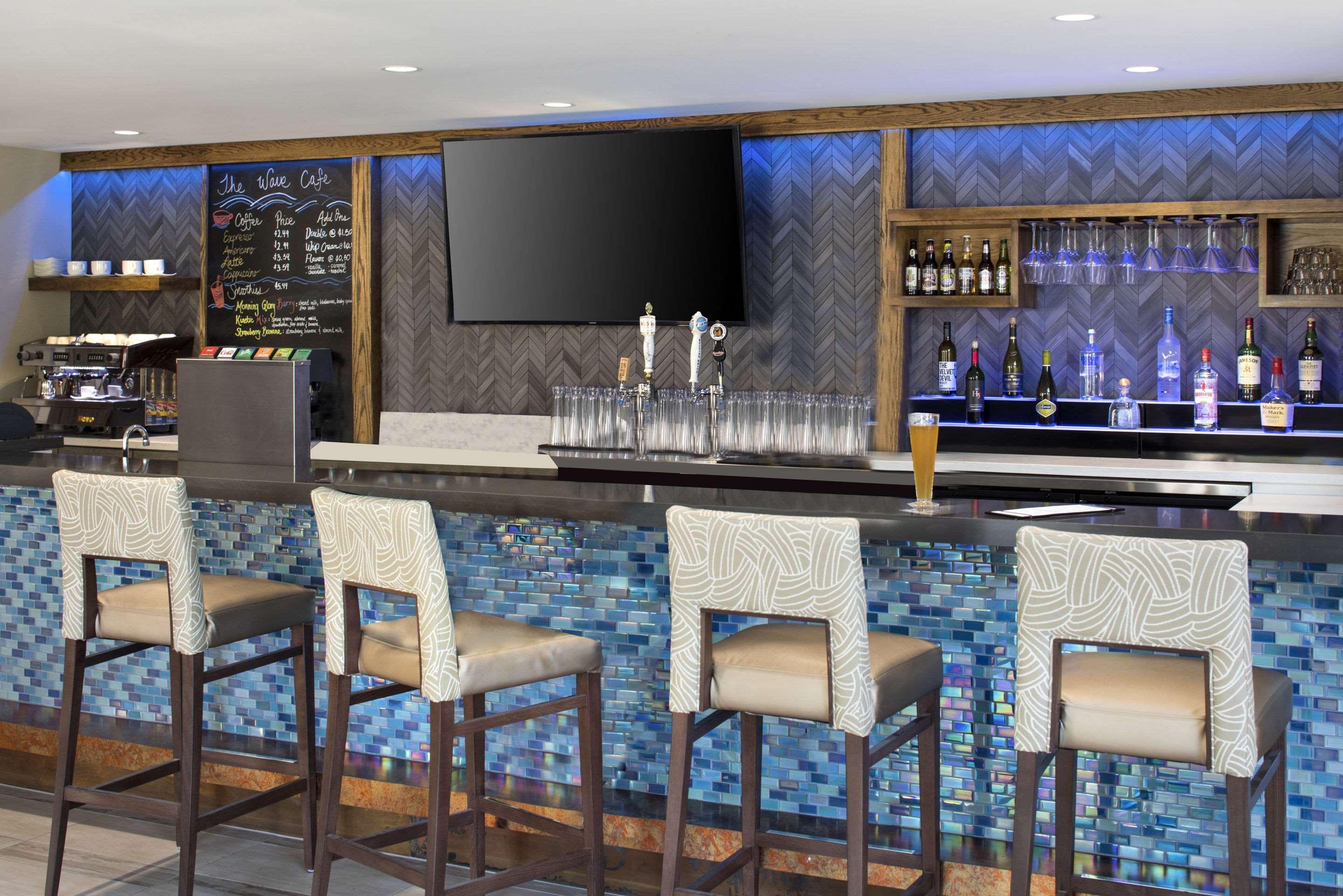 Bar/Salón The Cove Hotel, Long Beach