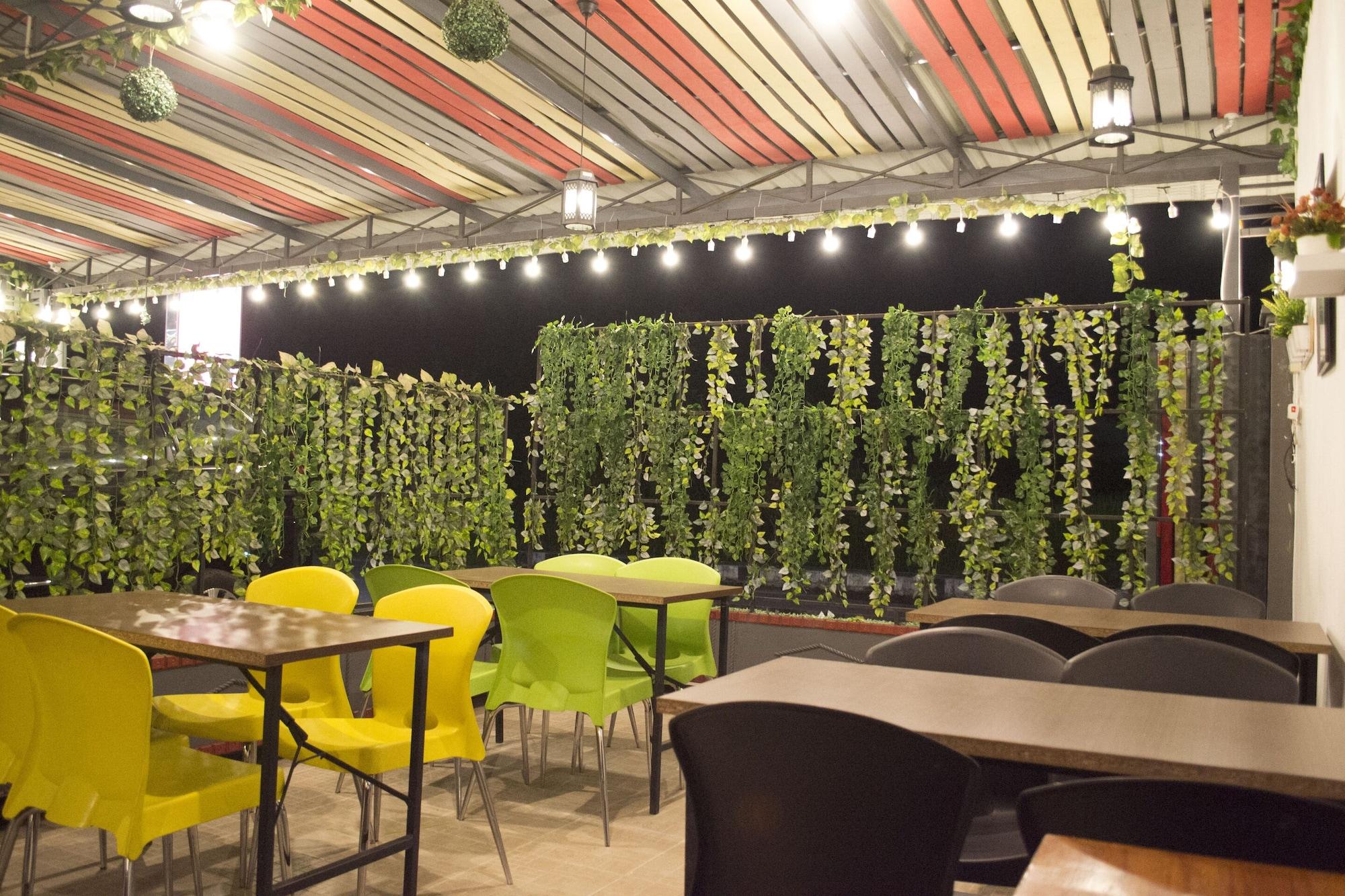 Restaurant OYO 1500 Mh Homestay