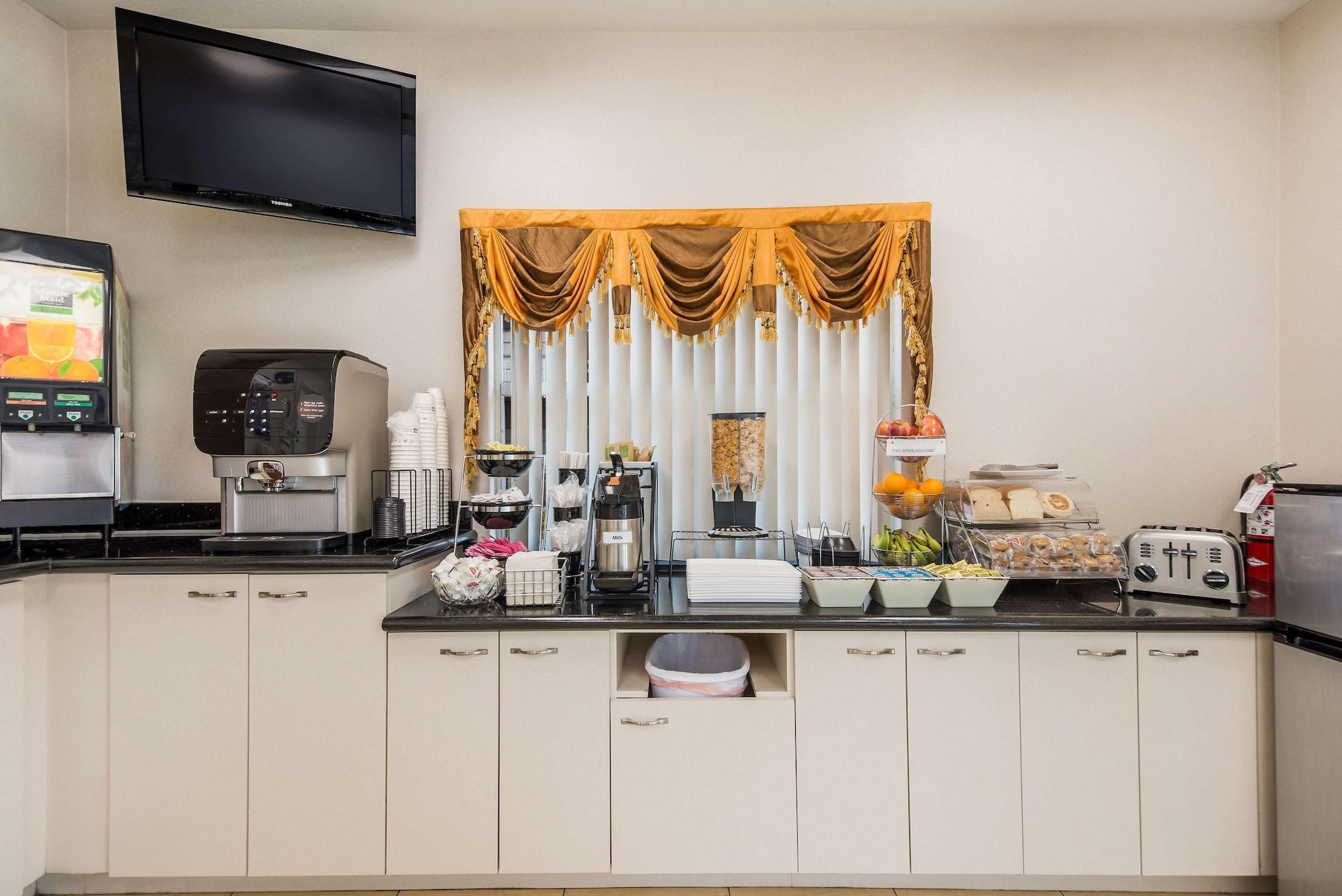 Restaurant SureStay Hotel by Best Western Sarasota Lido Beach