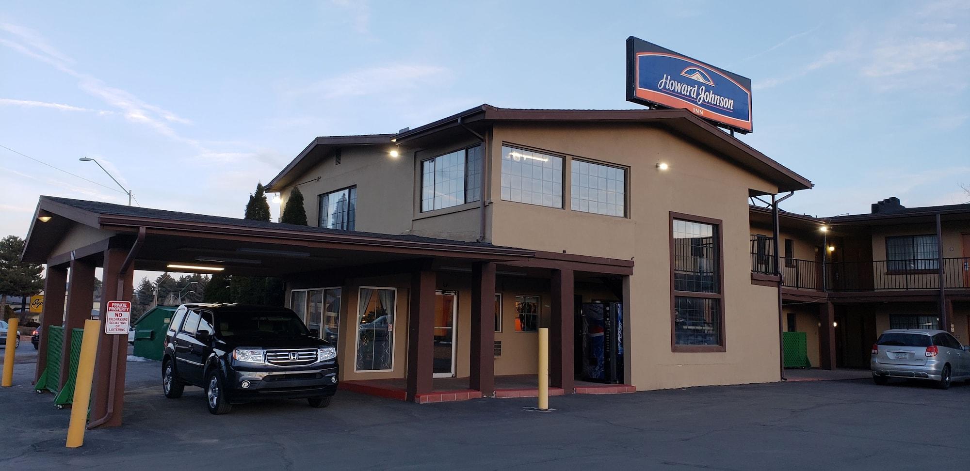 Vista Exterior Howard Johnson by Wyndham Flagstaff University West