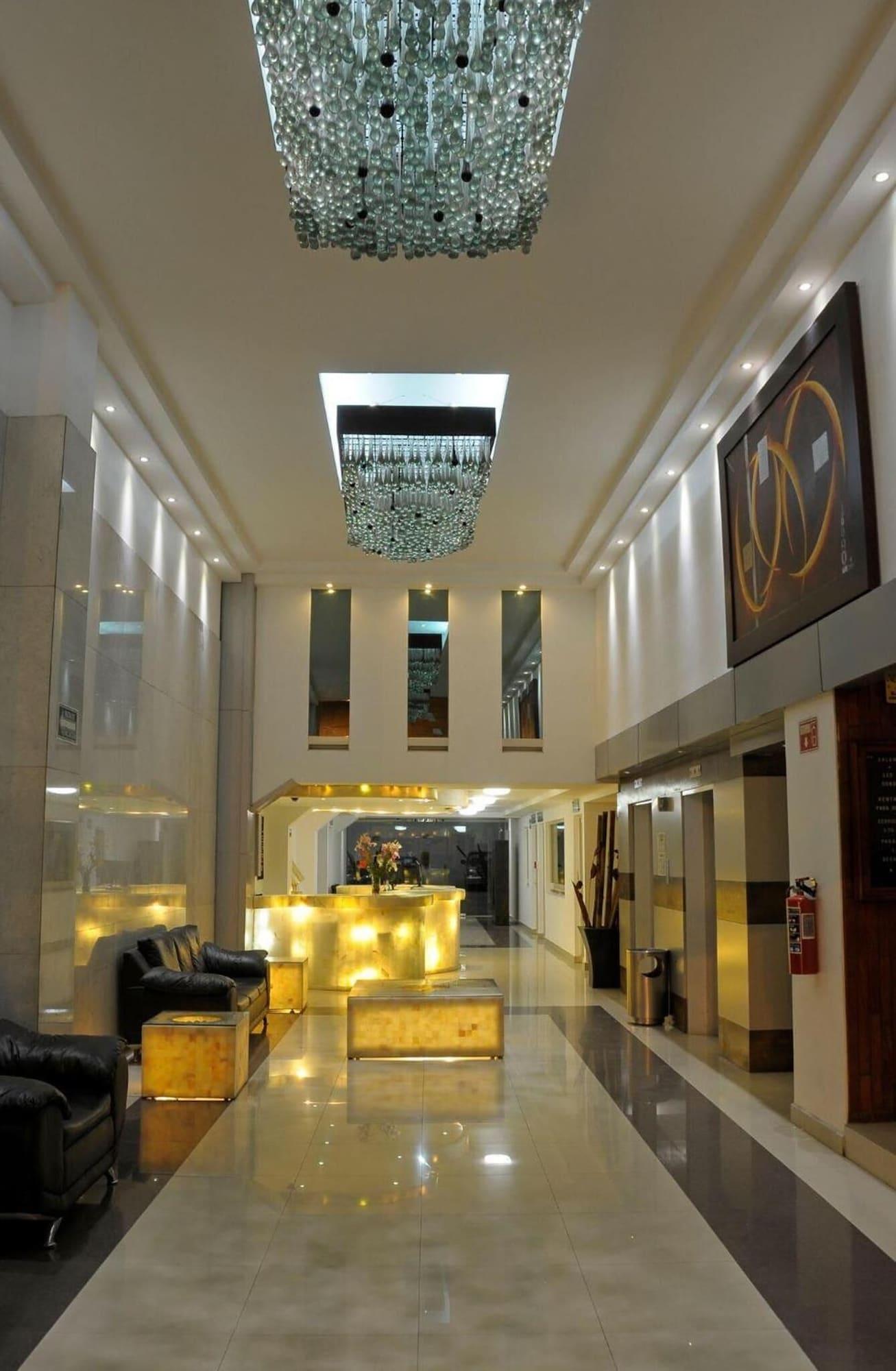 Vista Lobby Hotel Real Rex