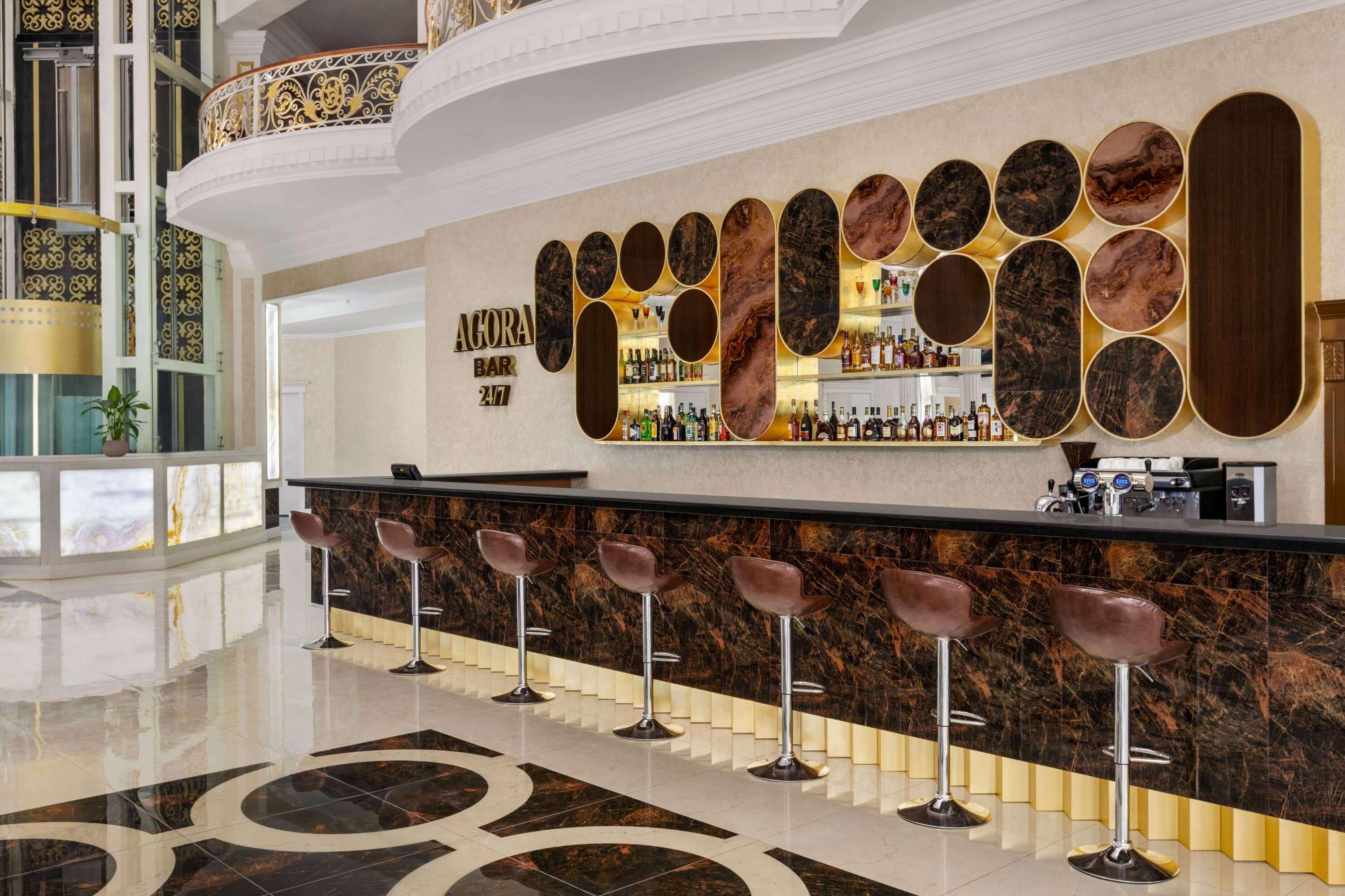 Bar/Salón Ramada by Wyndham Shymkent