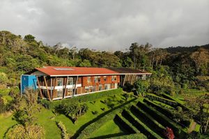 Alojamiento - Celeste Mountain Lodge