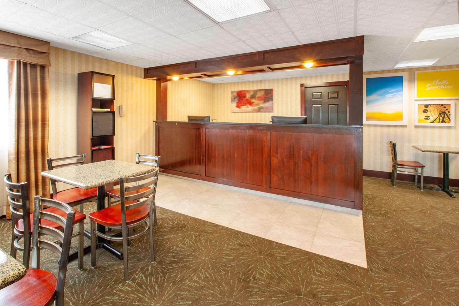 Vista Lobby Days Inn by Wyndham Grantville Hershey North