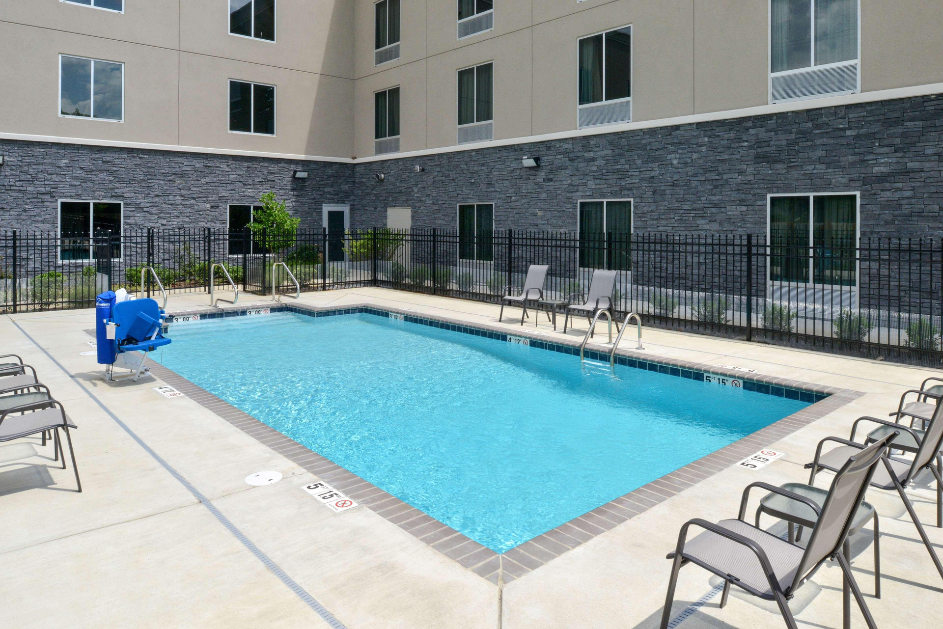 Vista Piscina Americas Best Value Inn & Suites Southaven Memphis