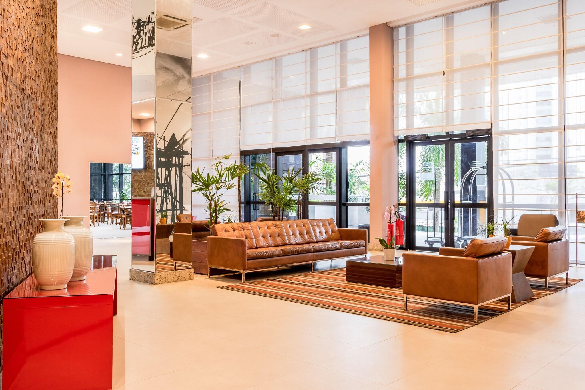 Vista Lobby Mercure Salvador Boulevard