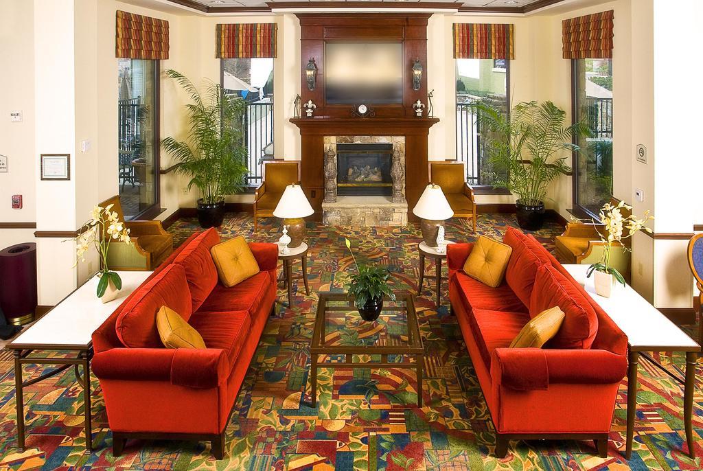 Vista Lobby Hilton Garden Inn Atlanta Marietta