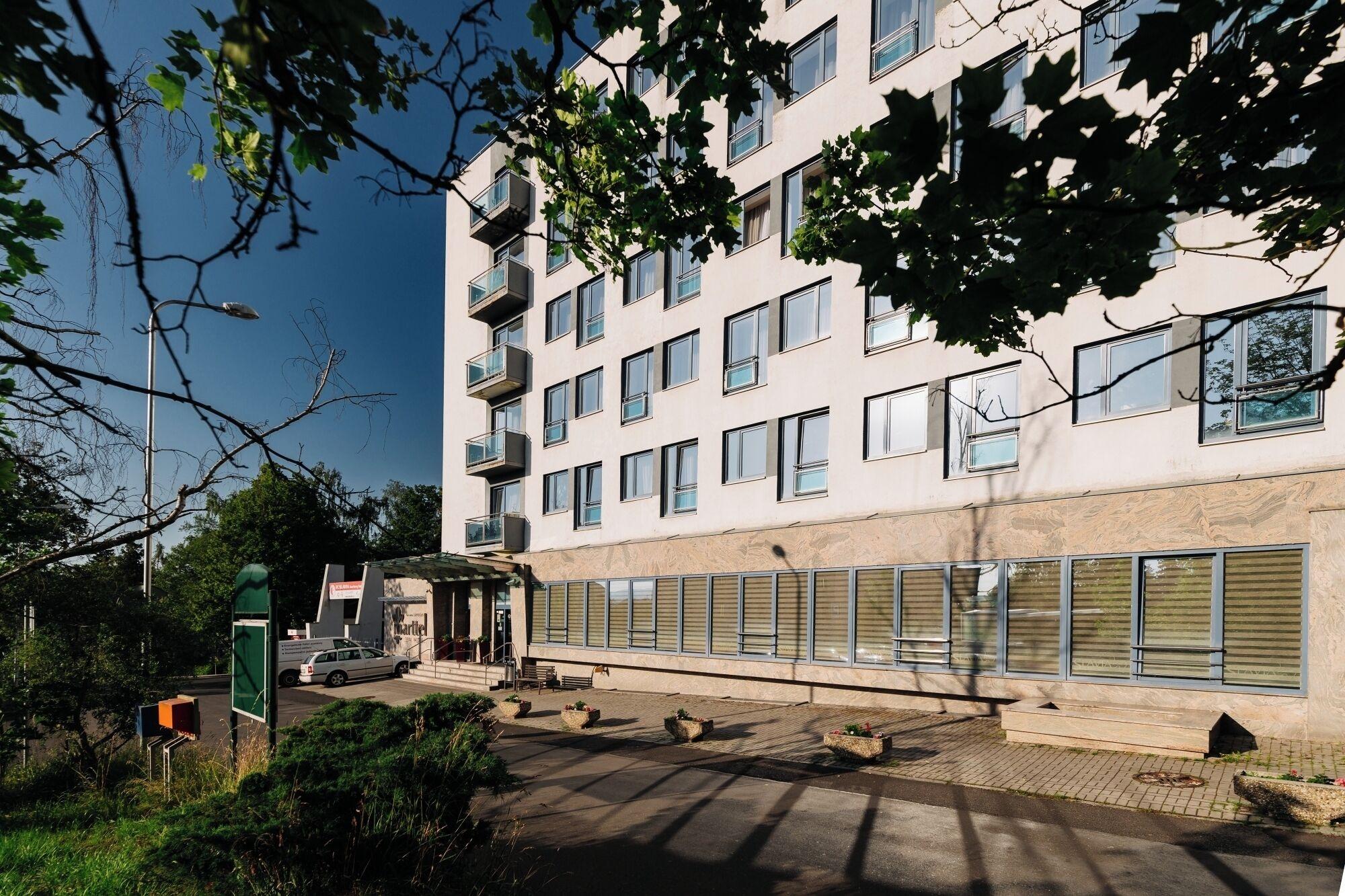 Vista Exterior Hotel Marttel