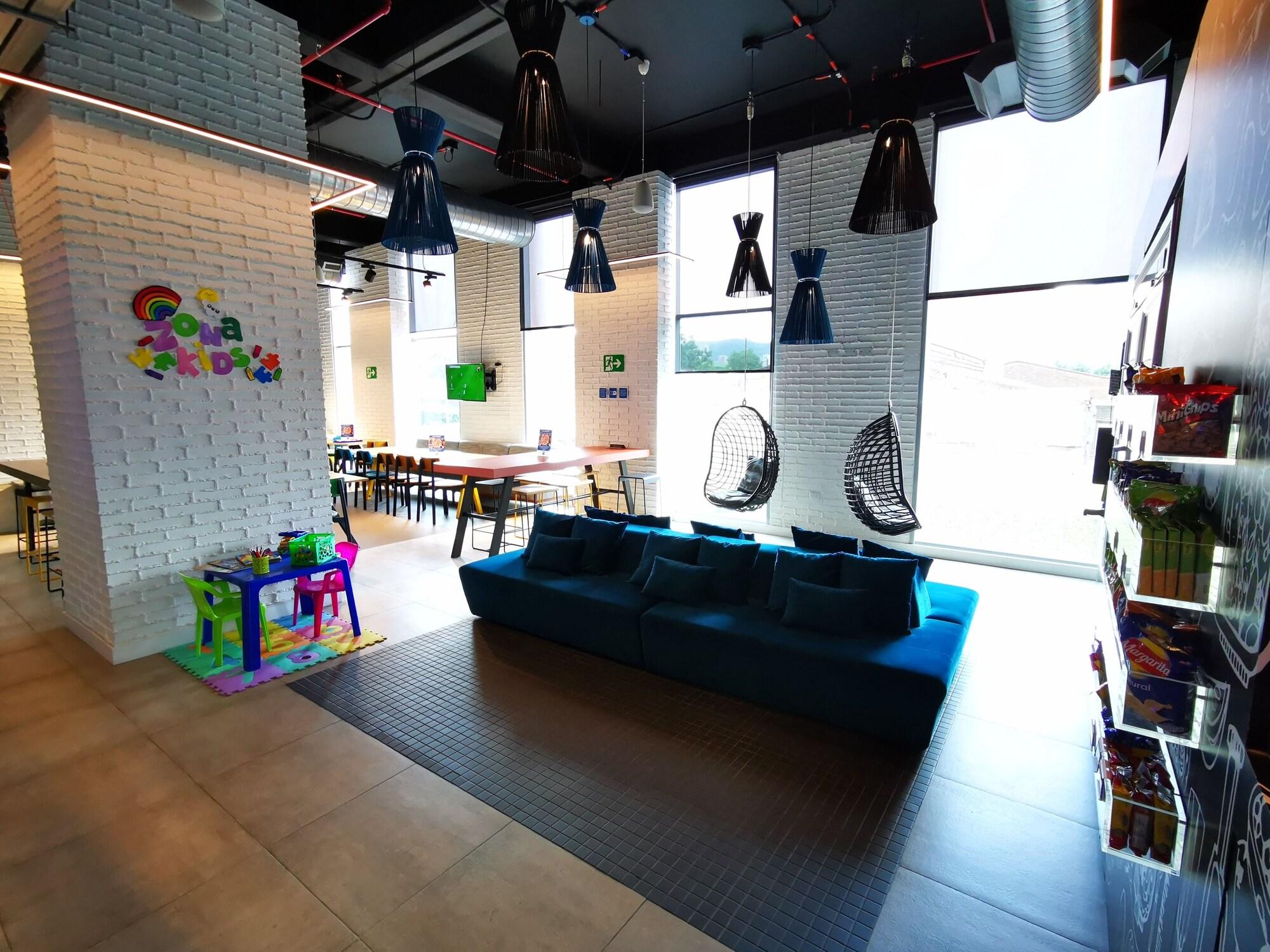 Restaurant ibis budget Medellín Itagüí Metro