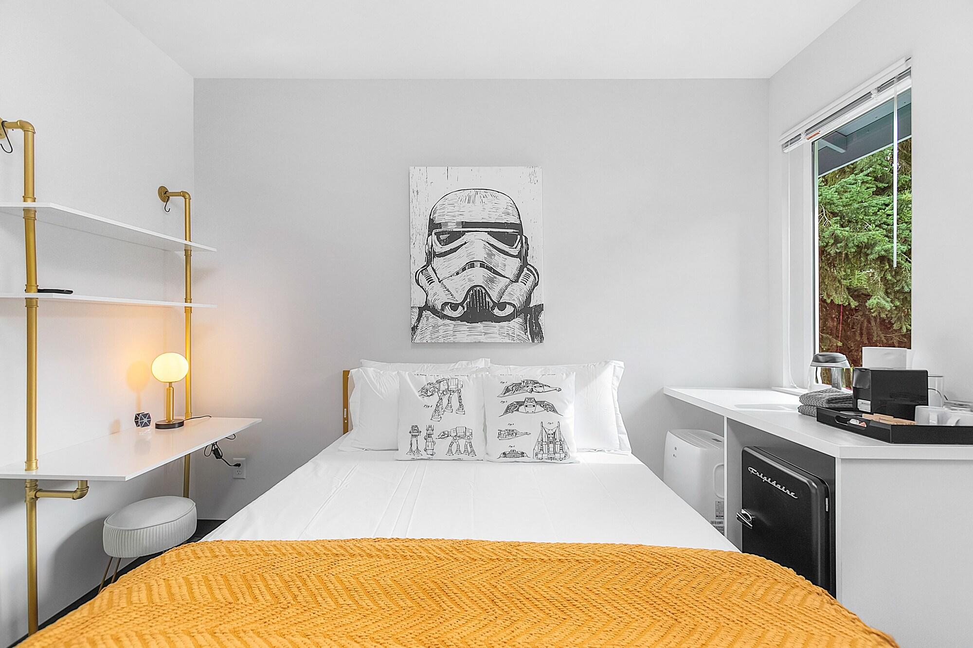 Varios Luke's Jedi Meditation Chamber