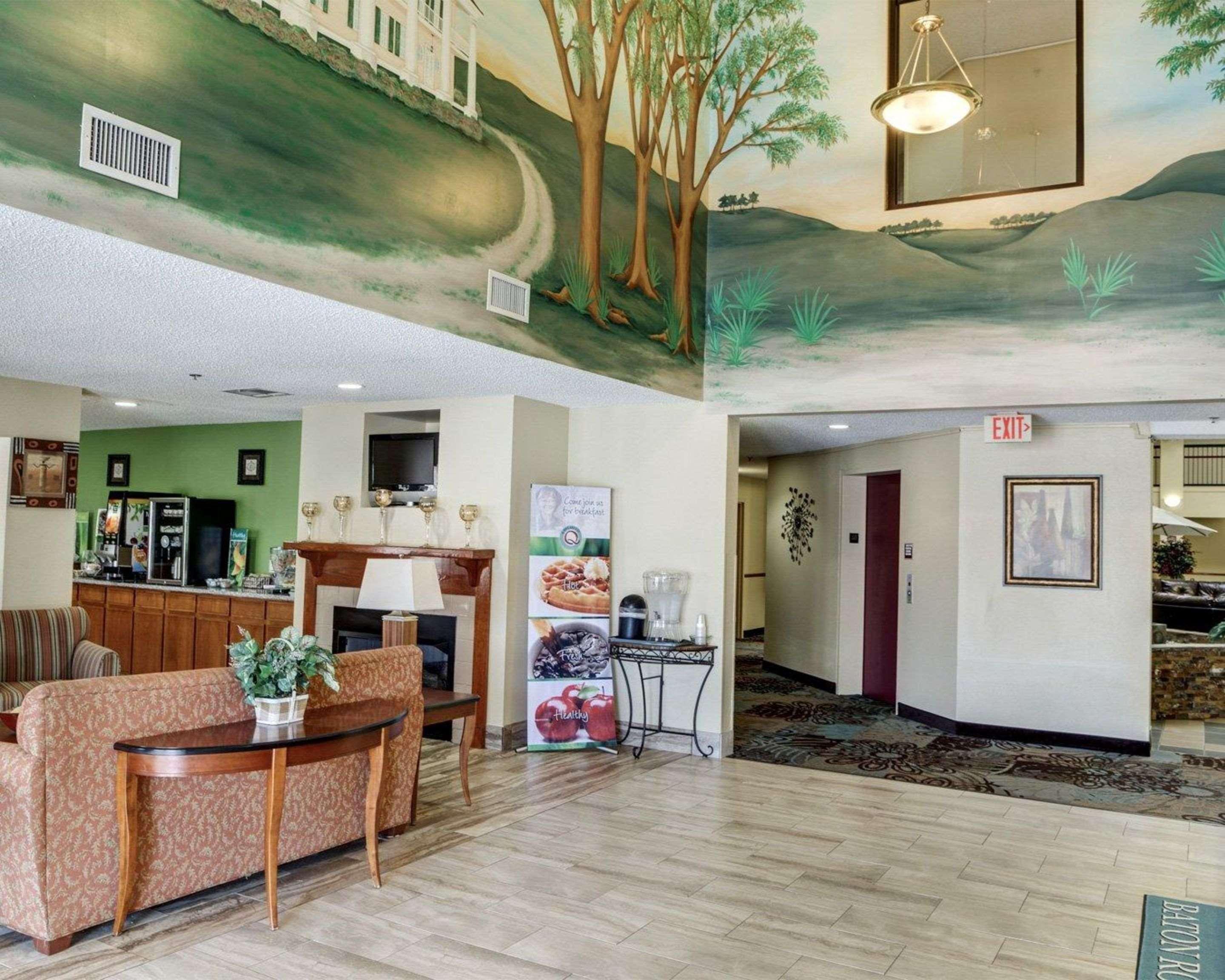 Vista Lobby Quality Suites Baton Rouge East - Denham Springs