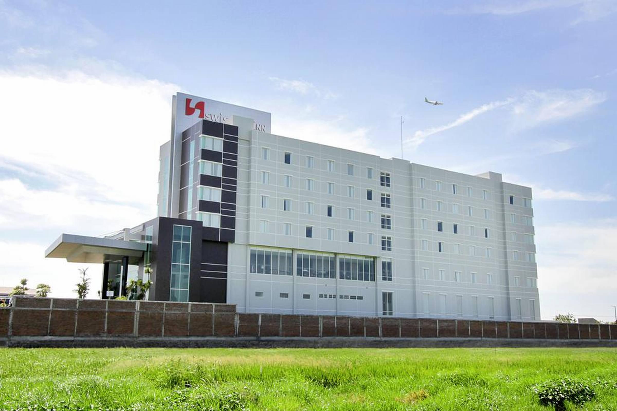 Vista Exterior Swiss-Belinn Airport Surabaya