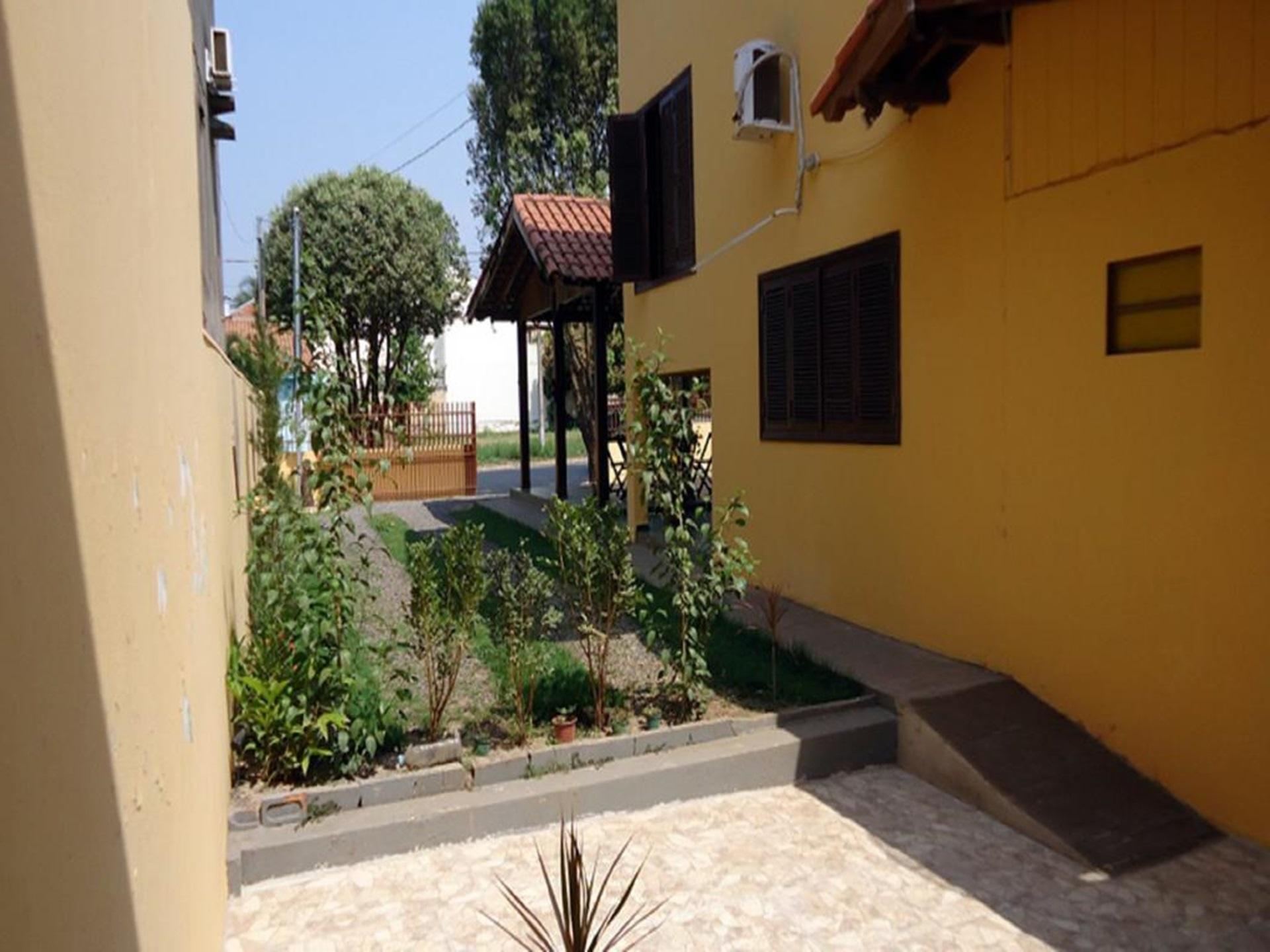 Vista Exterior Pousada Jardim