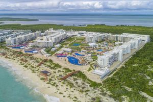 Planet Hollywood Beach Resort Cancun - All Inclusive