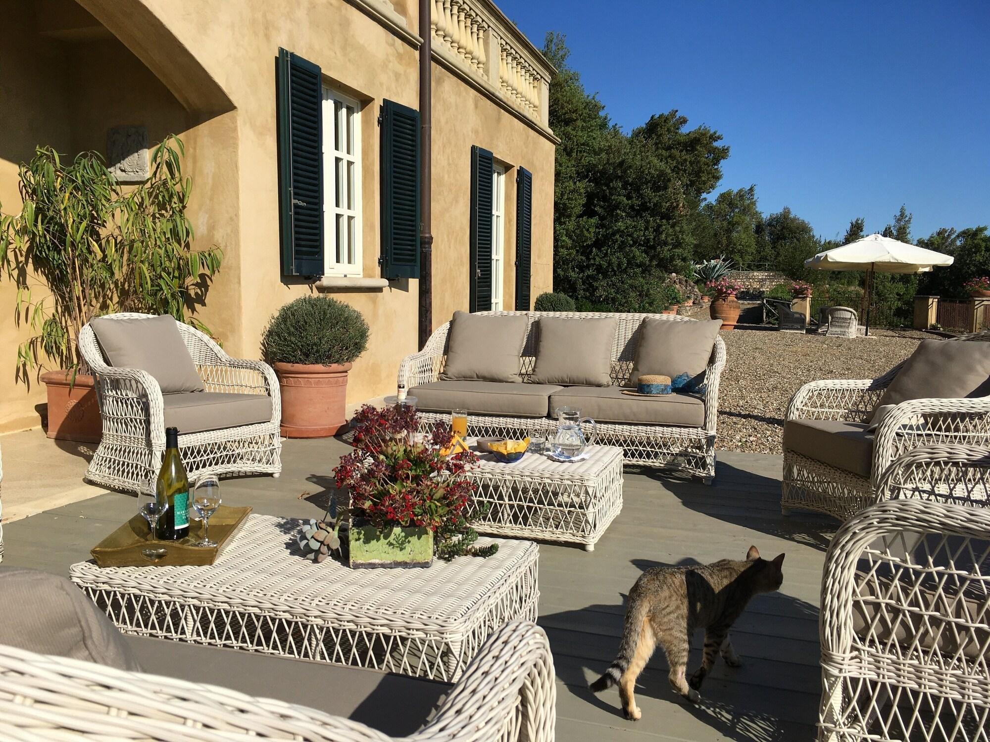 Vista Exterior Tenuta il Sassone - Wine & Food