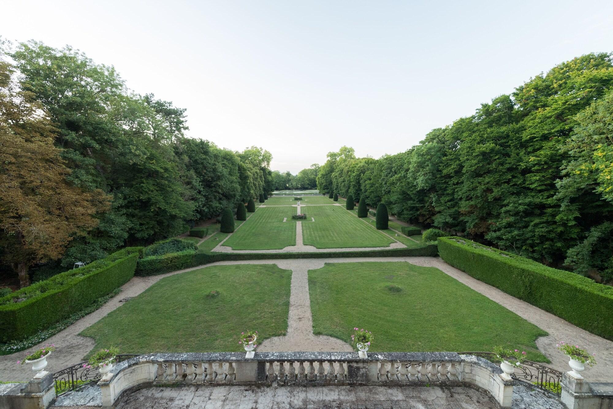 Vista Exterior Château du Rondon