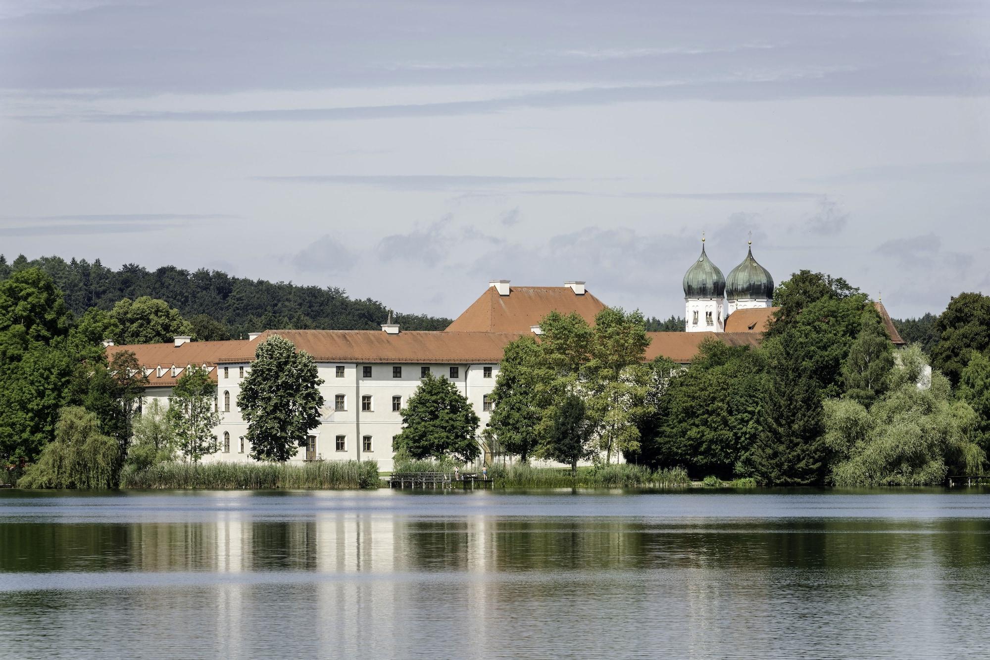 Vista Exterior Kloster Seeon