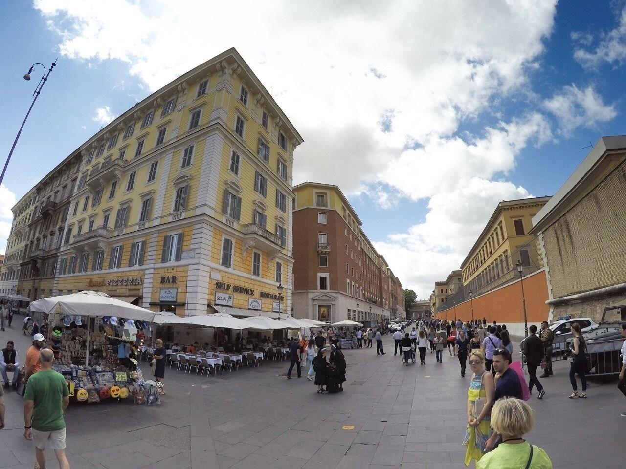 Vista Exterior Pope's Suites