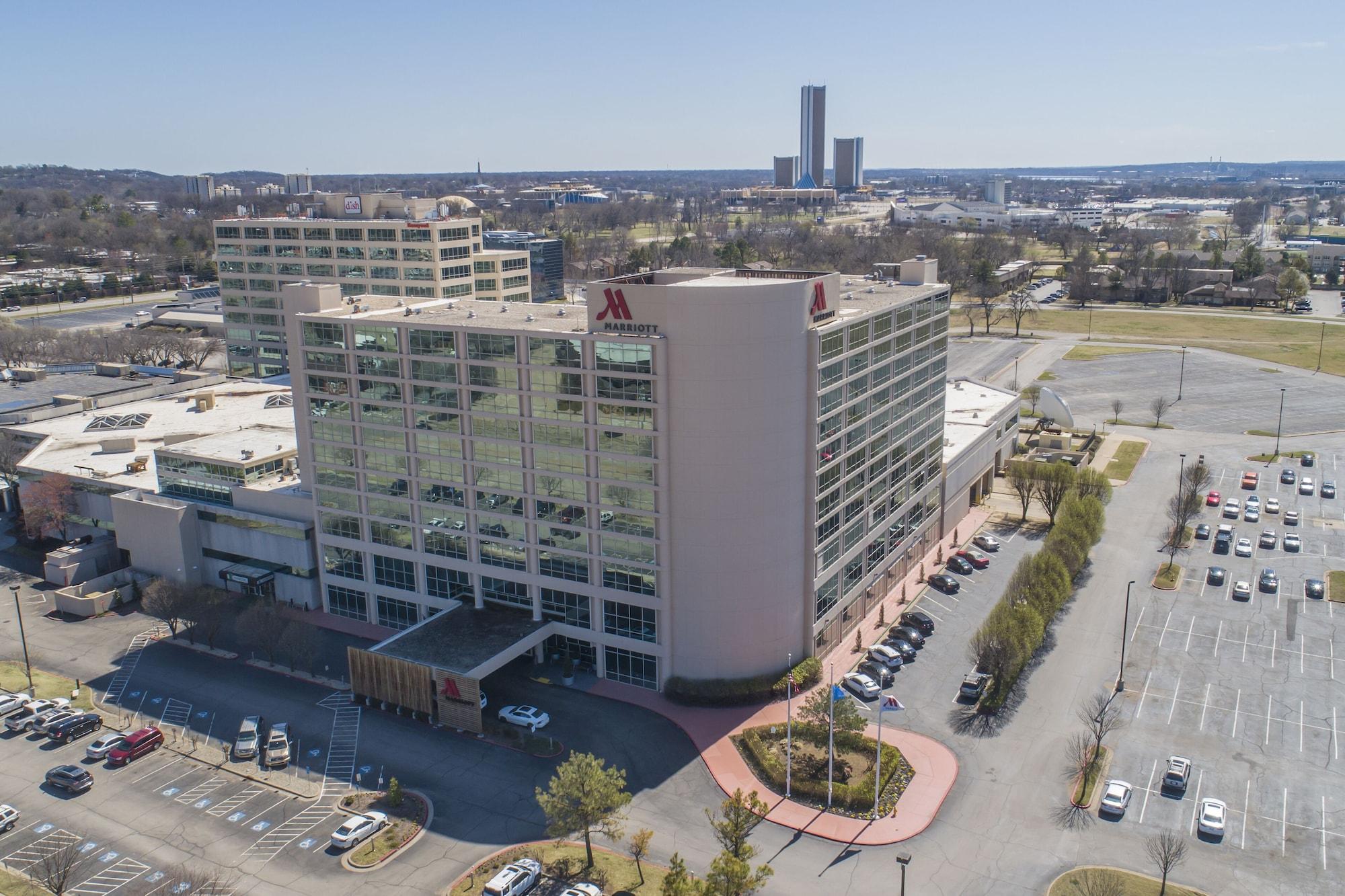 Vista Exterior Marriott Tulsa Hotel Southern Hills