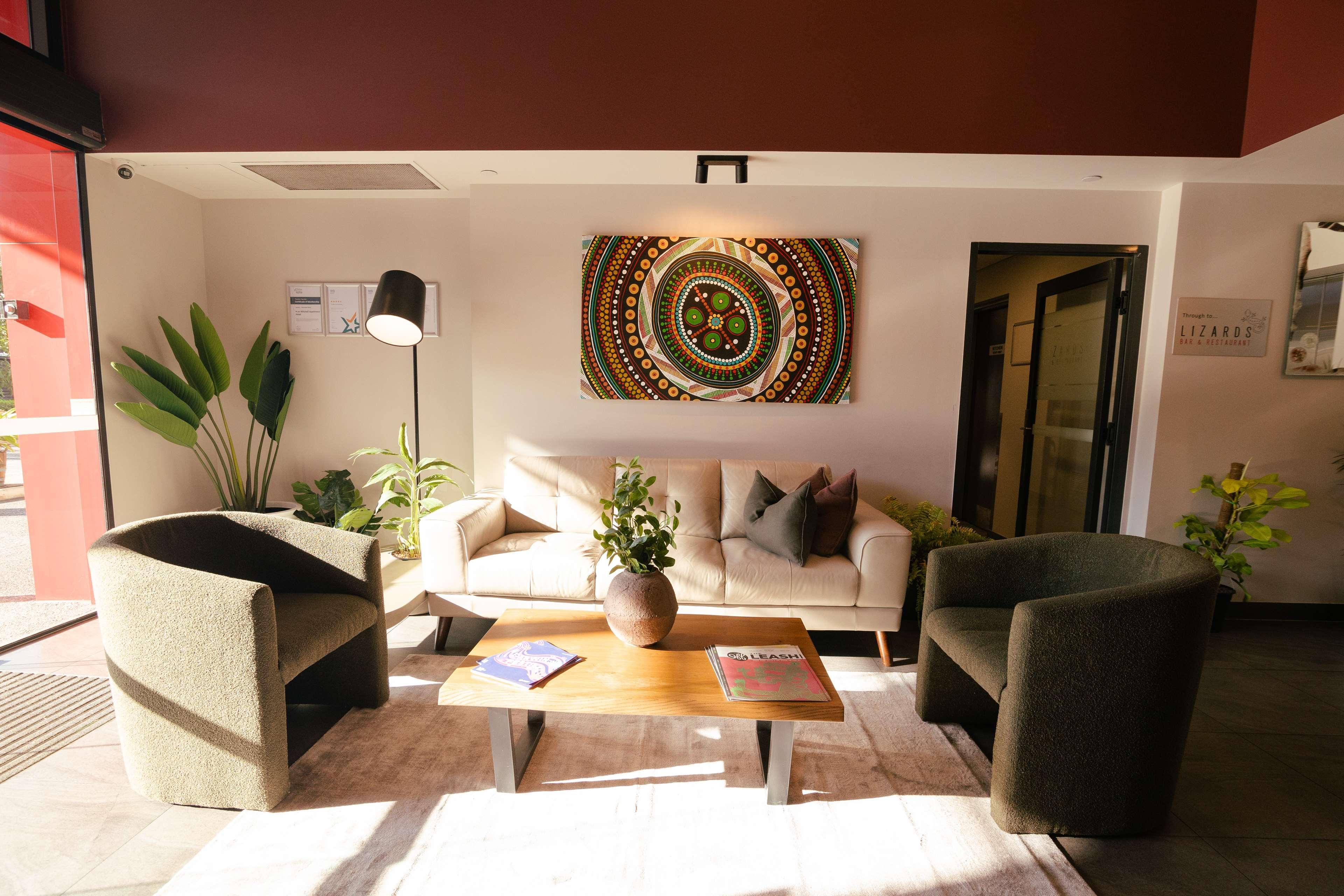 Vista Lobby H on Mitchell Apartment Hotel