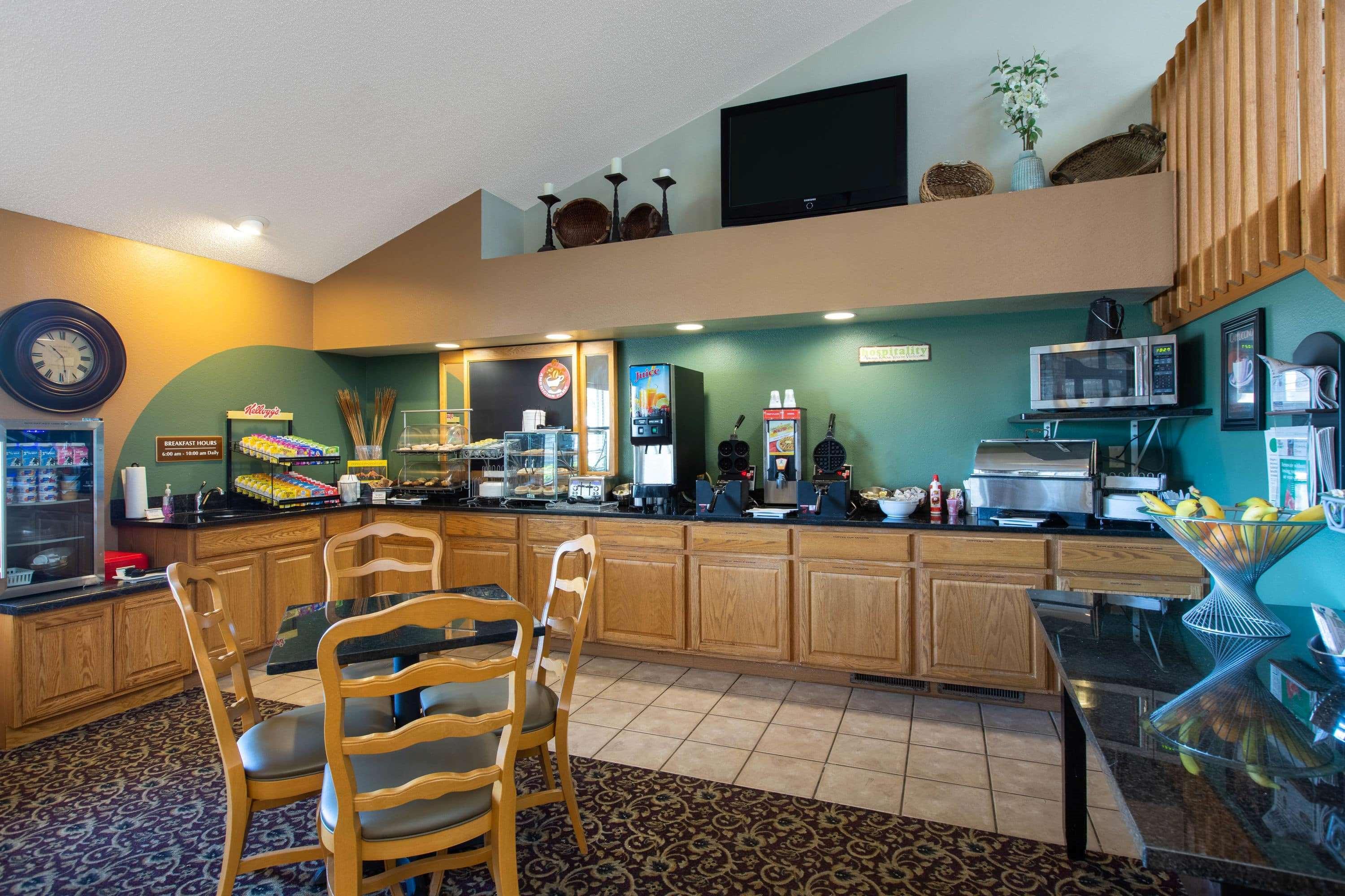Restaurant AmericInn by Wyndham Merrill