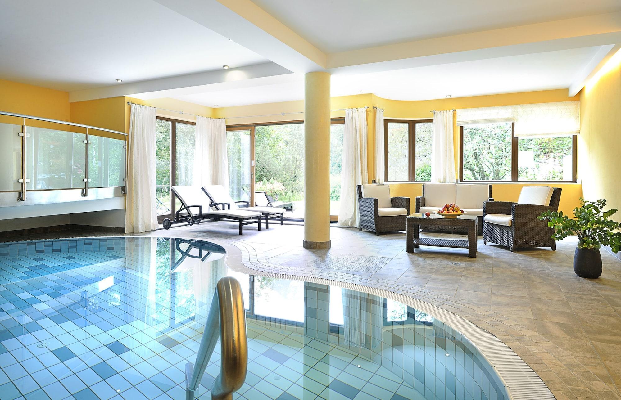 Vista Piscina Hotel St.Hubertus