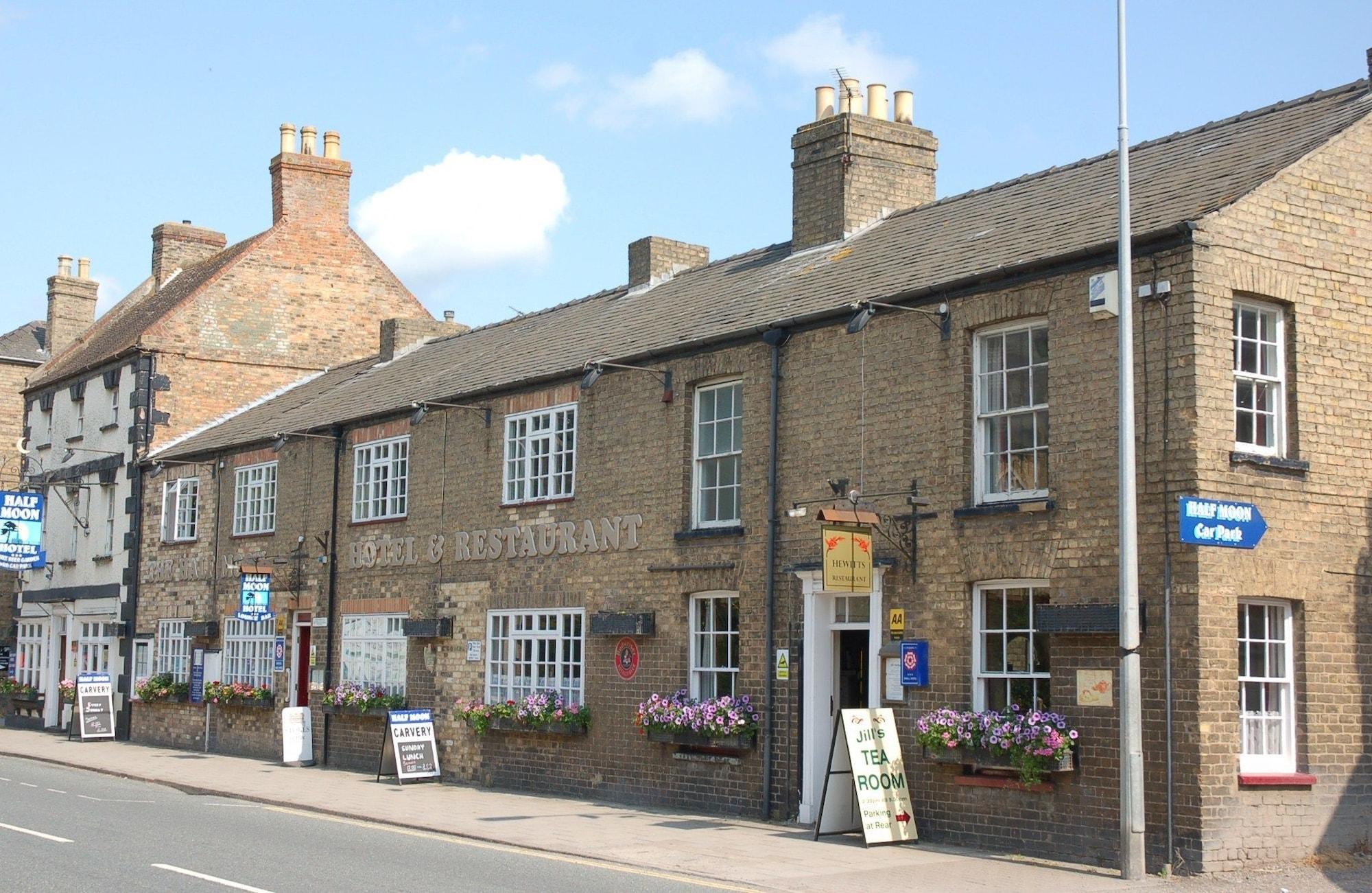 Vista Exterior Half Moon Hotel and Restaurant