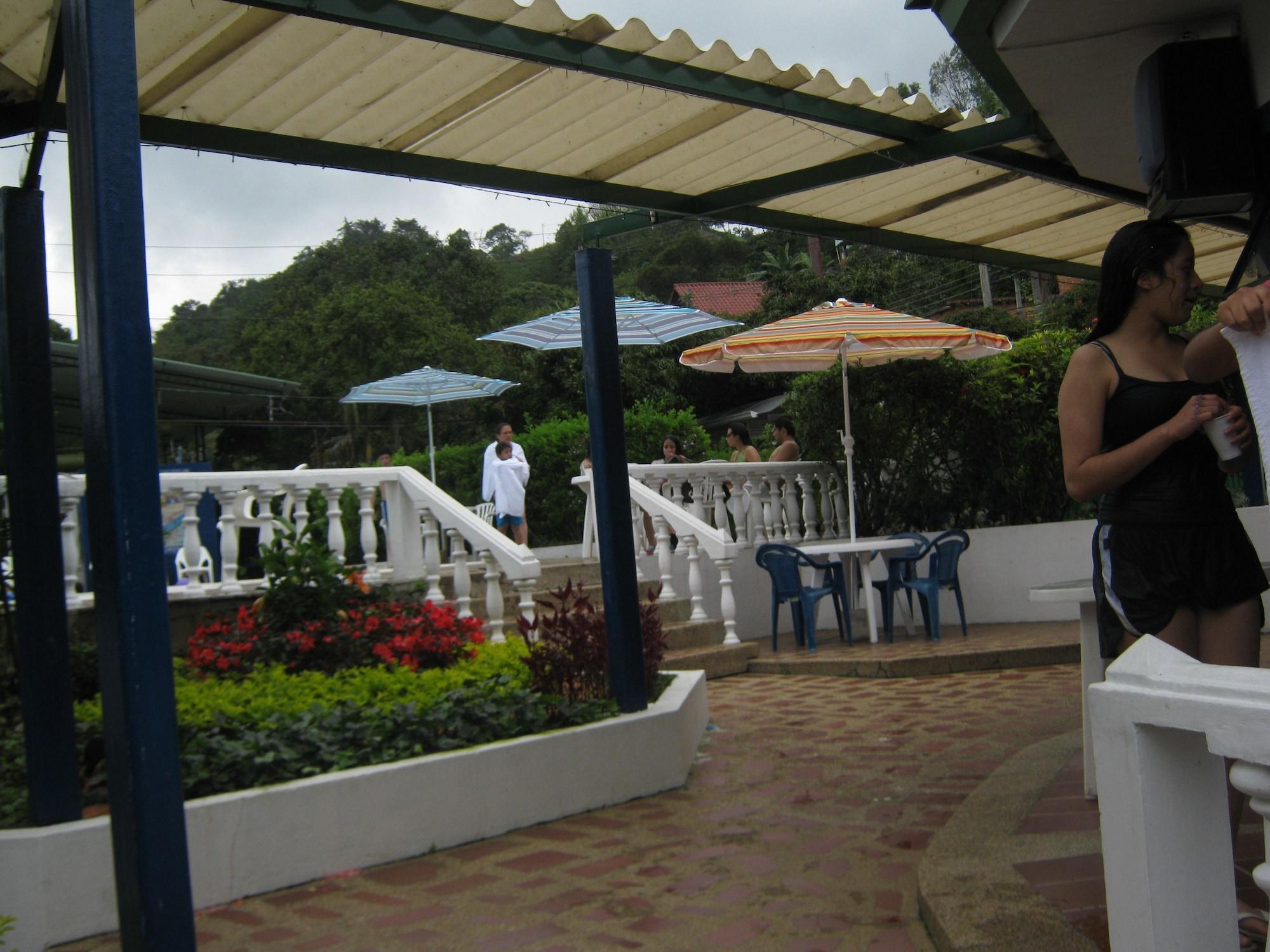 Vista Piscina Hotel Villa Paz