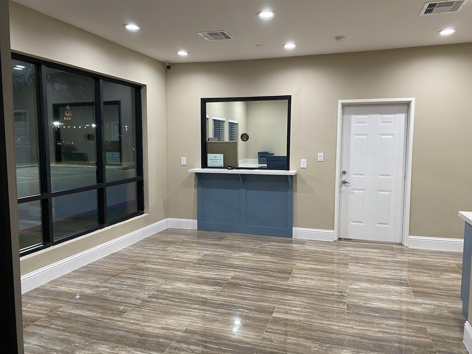 Vista Lobby Lone Star Inn - Dickinson