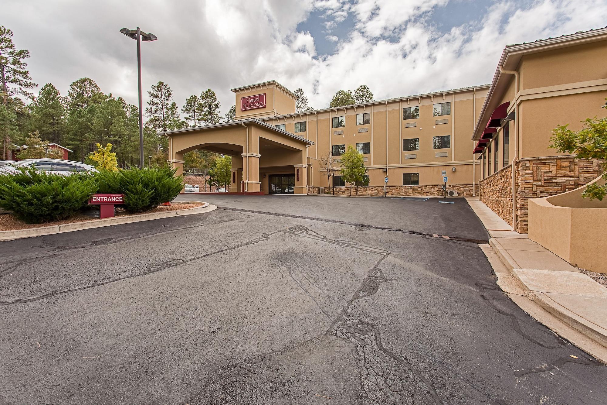 Vista Exterior Hotel Ruidoso - Midtown