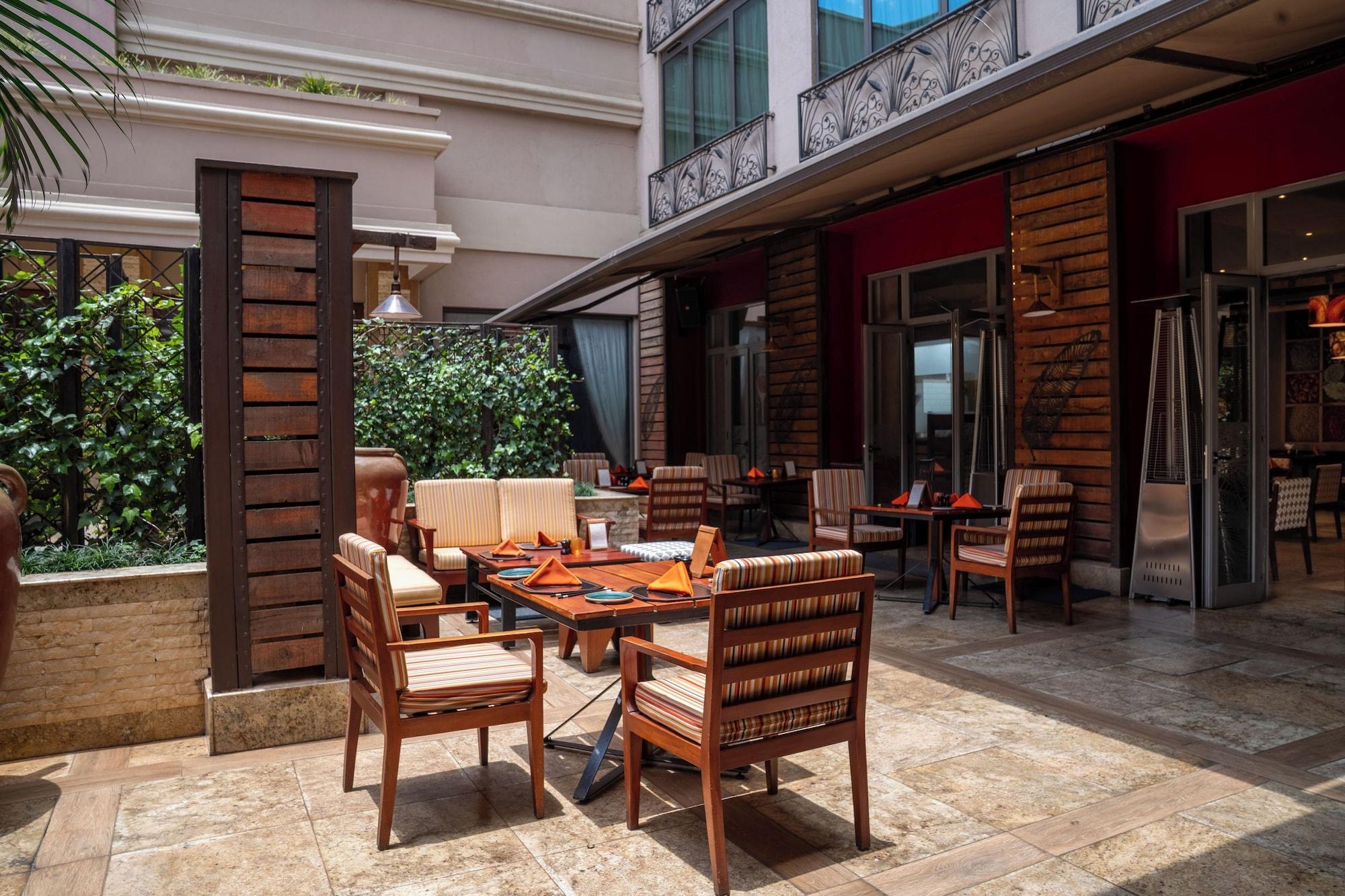 Restaurant Nairobi Serena Hotel
