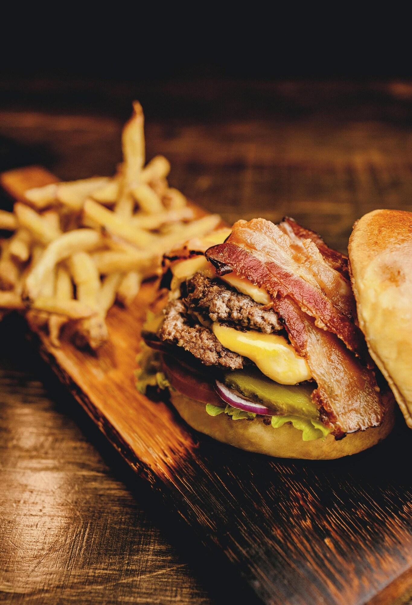 Restaurant Roomshala 088 Hotel Green Villa