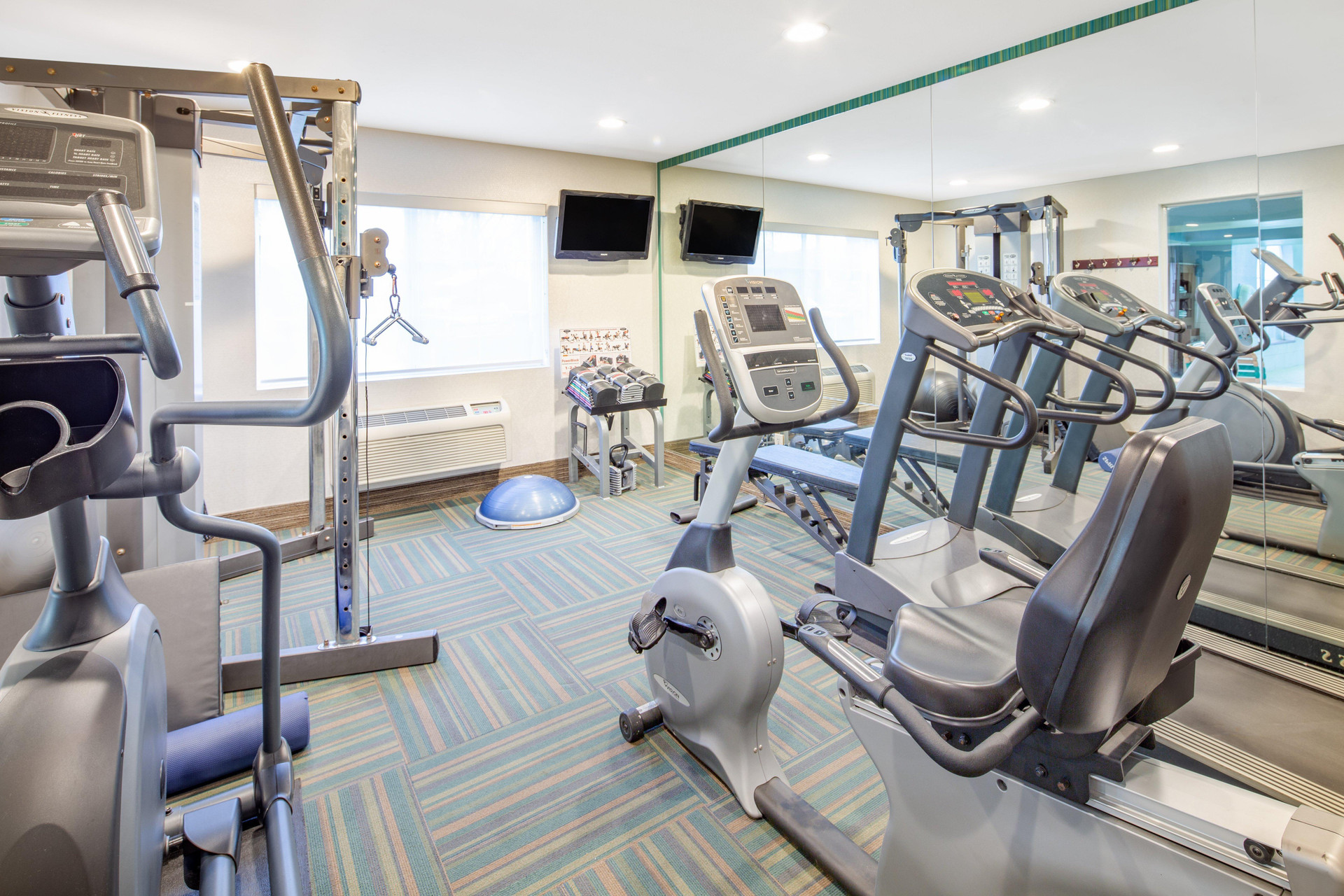 Gimnasio Holiday Inn Express Hotel & Suites Bishop by IHG