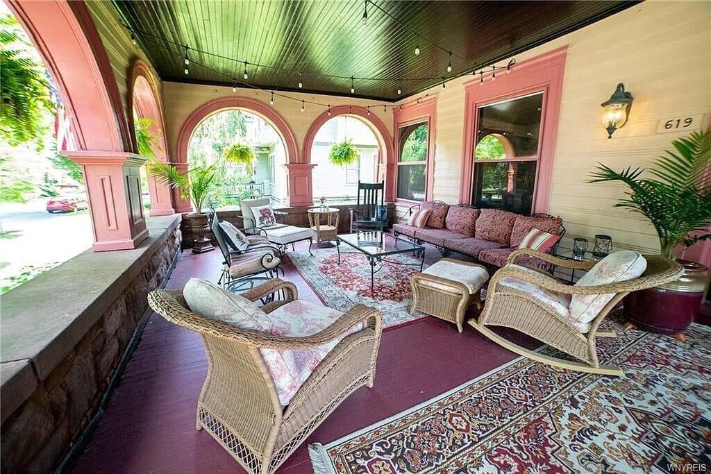 Vista Exterior InnBuffalo off Elmwood