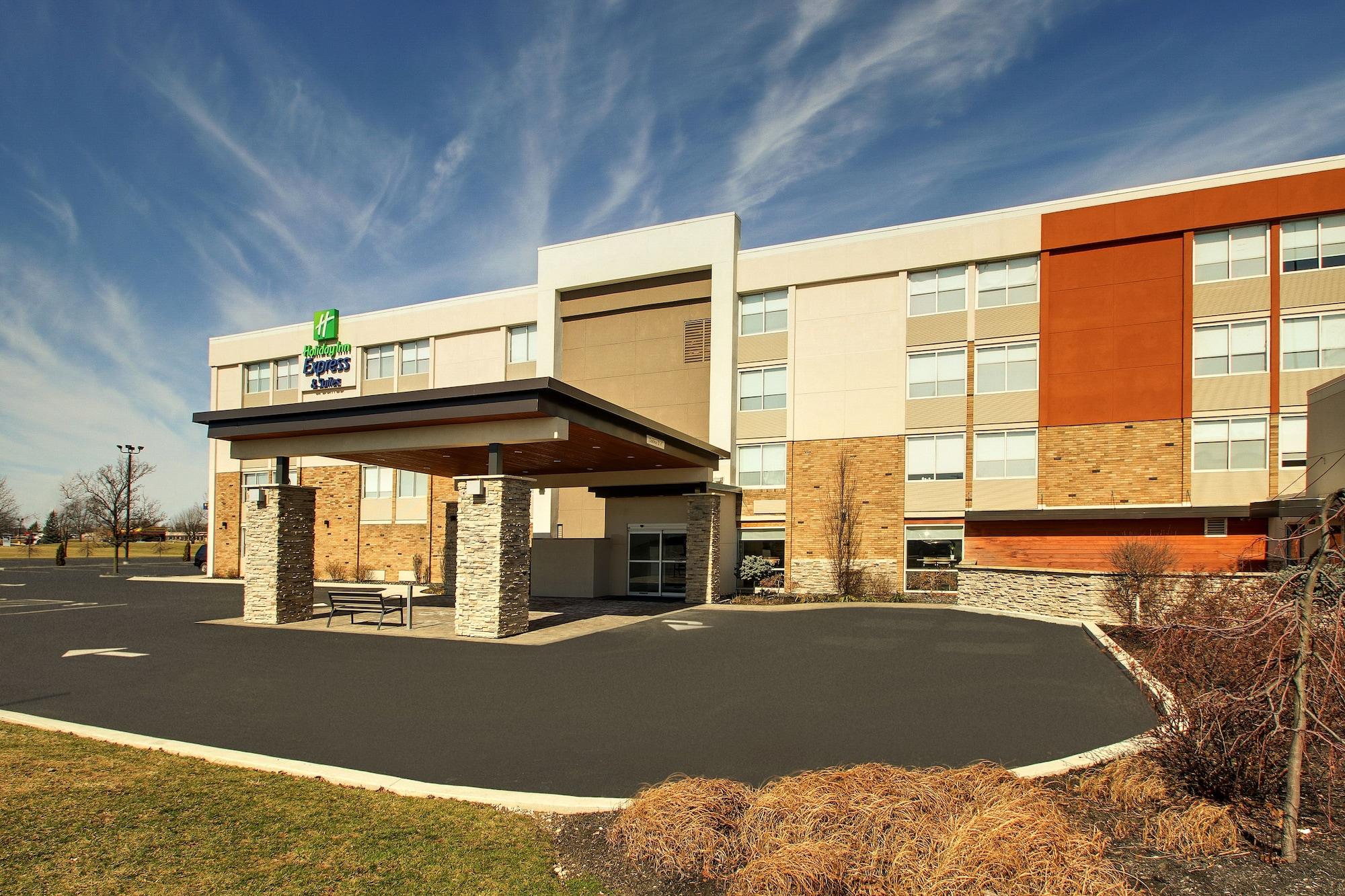 Vista Exterior Holiday Inn Express & Suites Wapakoneta by IHG