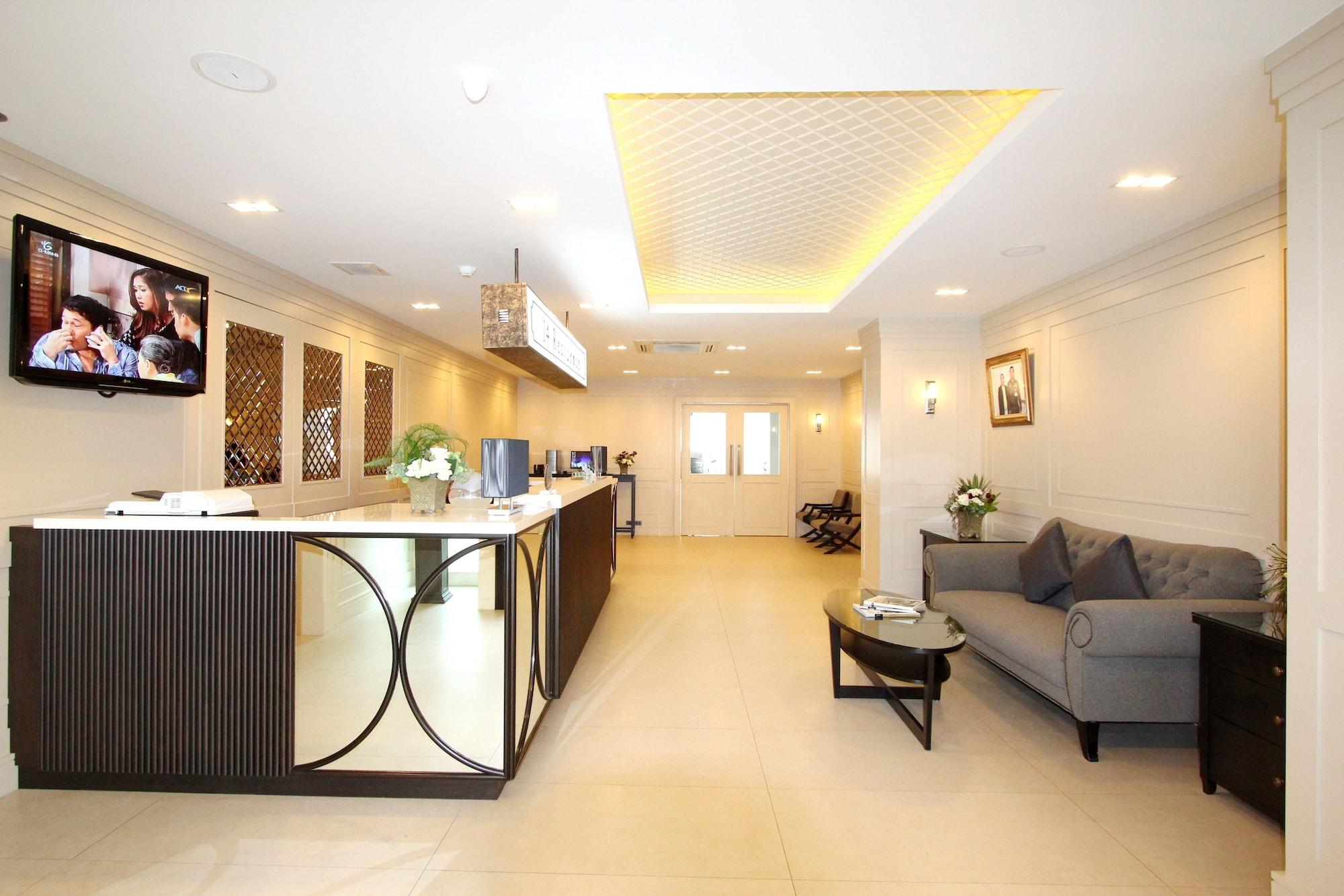 Varios 14 Residence