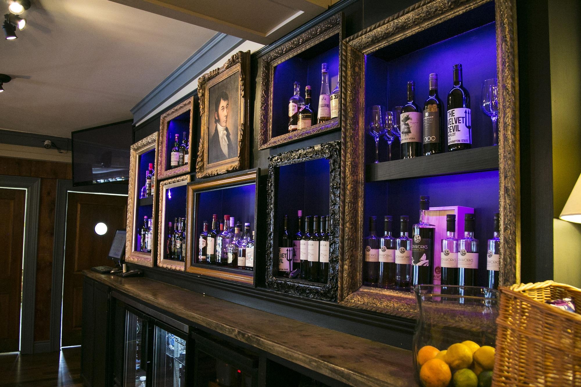 Bar/Salón Lane's Privateer Inn
