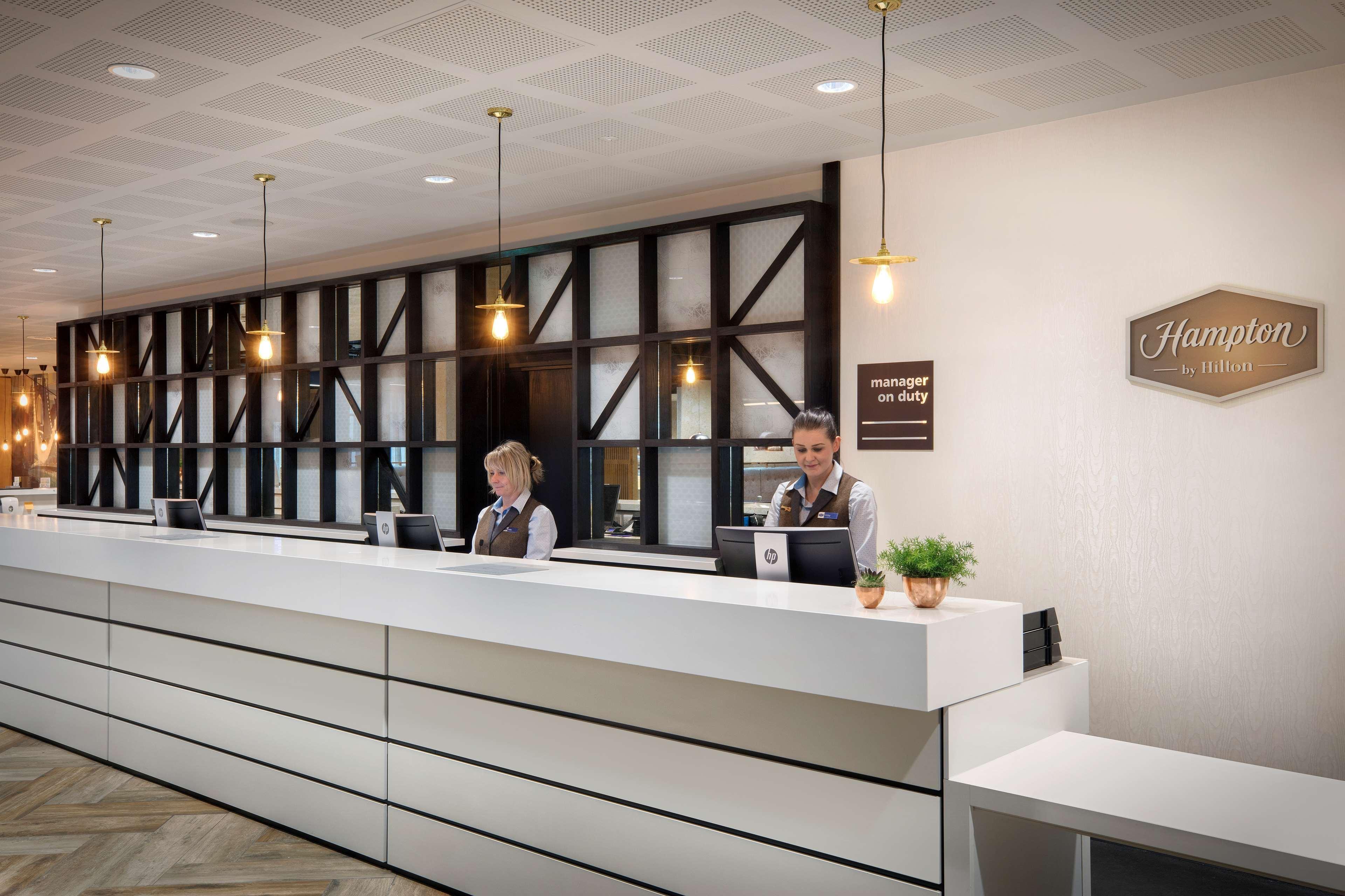 Vista Lobby Hampton by Hilton Bristol Airport